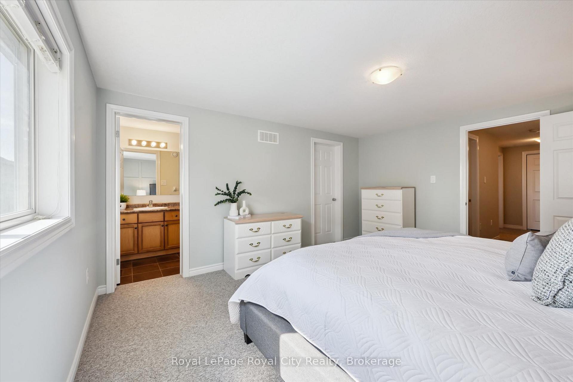 Photo 22 of 97 Mussen Street, Guelph, Victoria North — HOMEH
