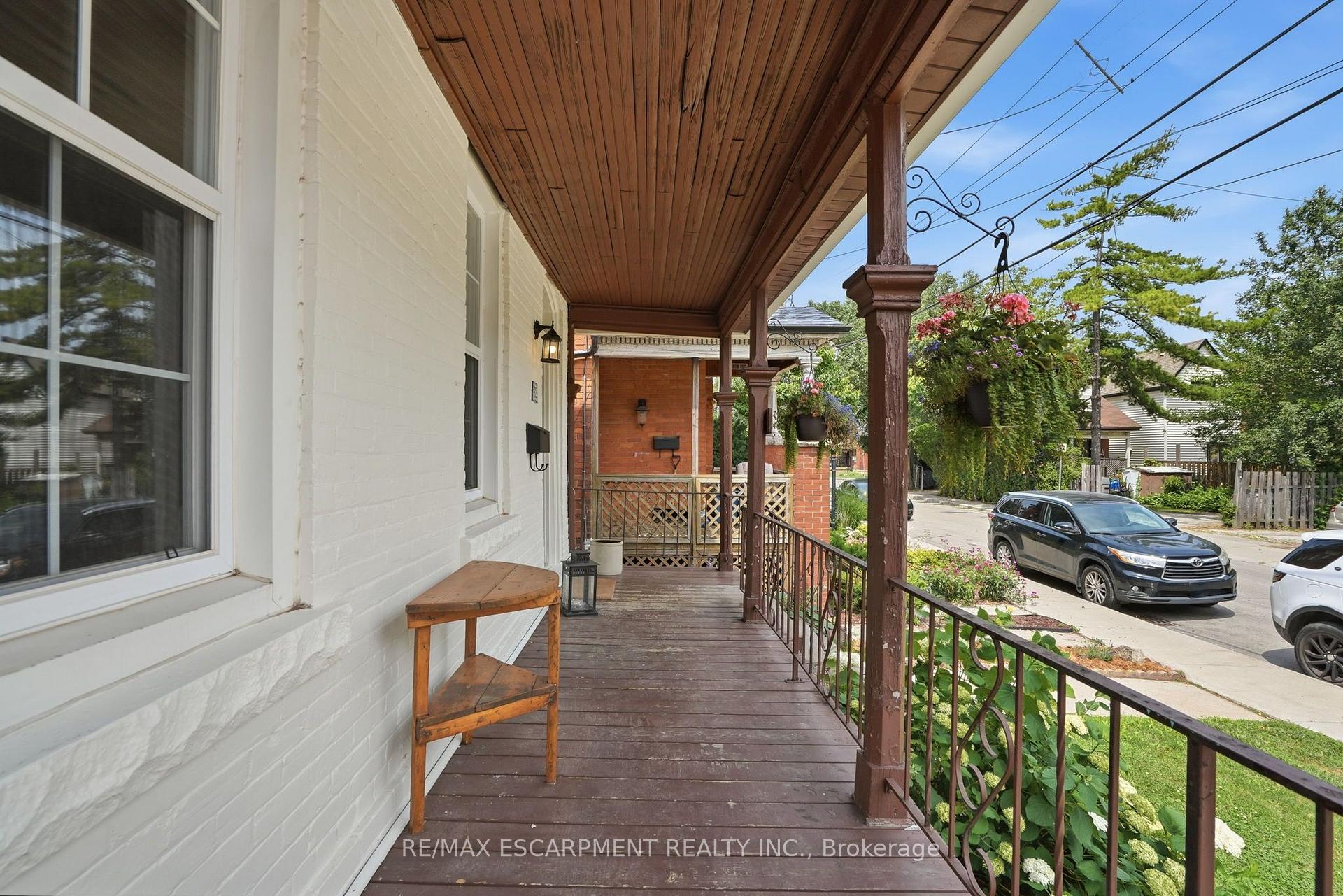 Photo 4 of 62 Alanson Street, Hamilton, Stinson — HOMEH