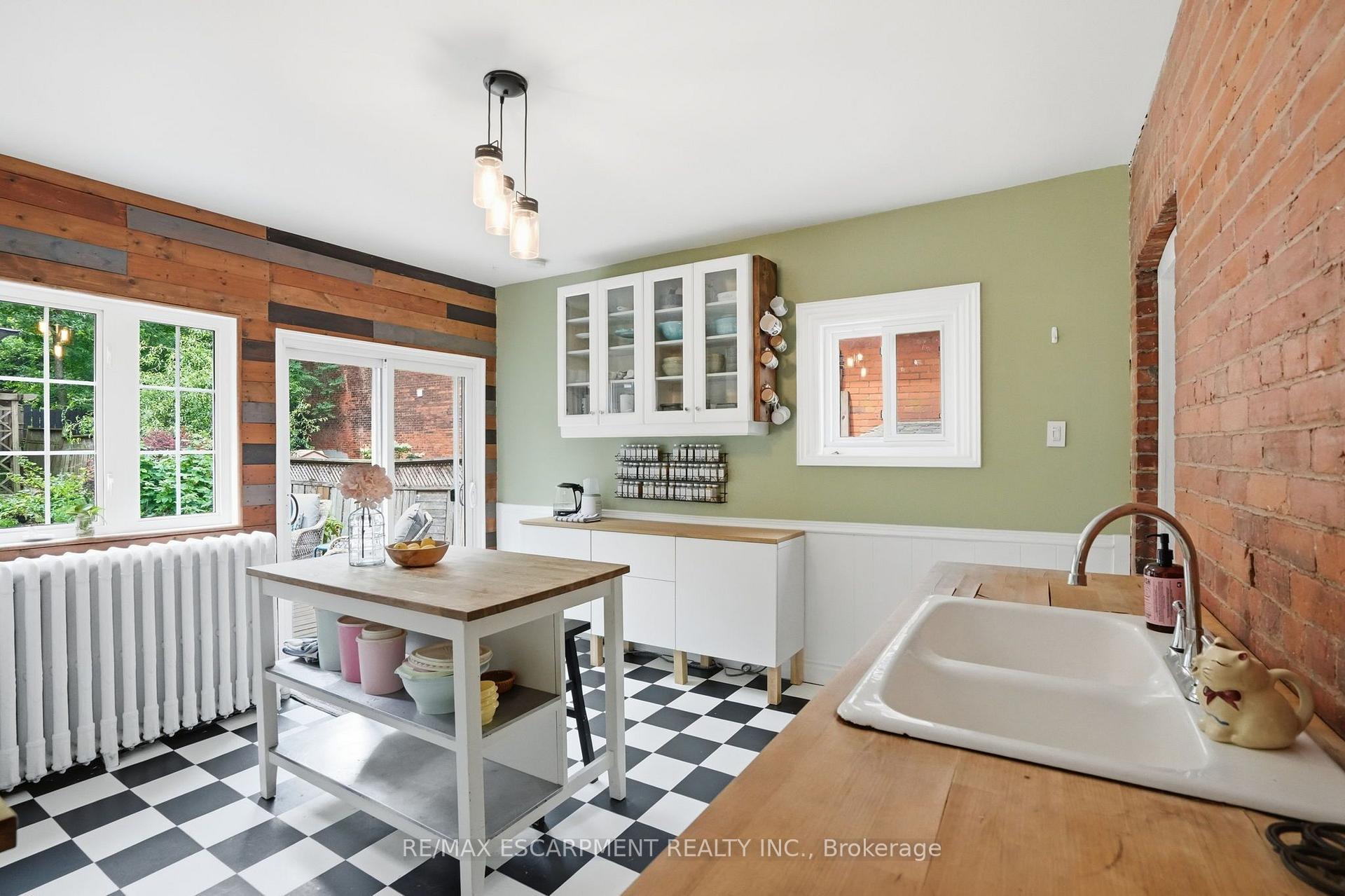 Photo 18 of 62 Alanson Street, Hamilton, Stinson — HOMEH
