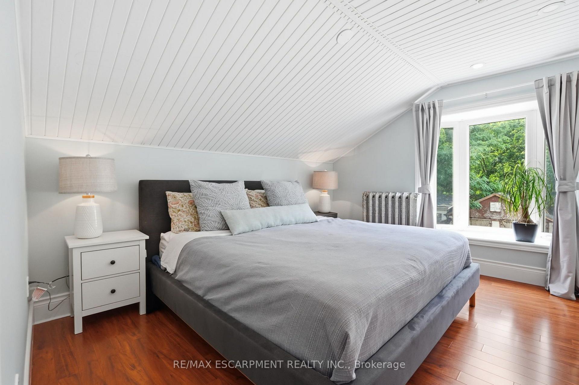 Photo 24 of 62 Alanson Street, Hamilton, Stinson — HOMEH