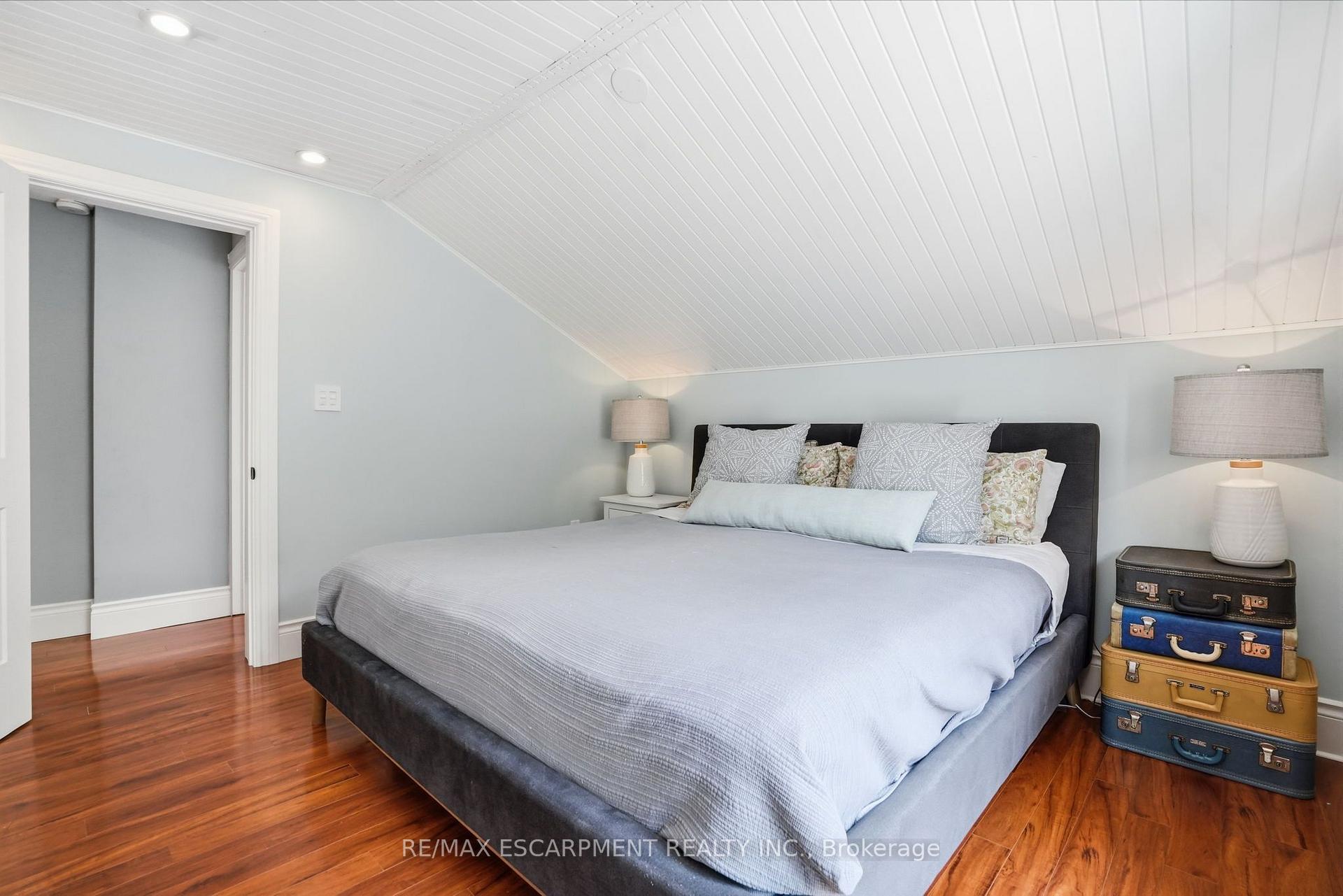 Photo 25 of 62 Alanson Street, Hamilton, Stinson — HOMEH