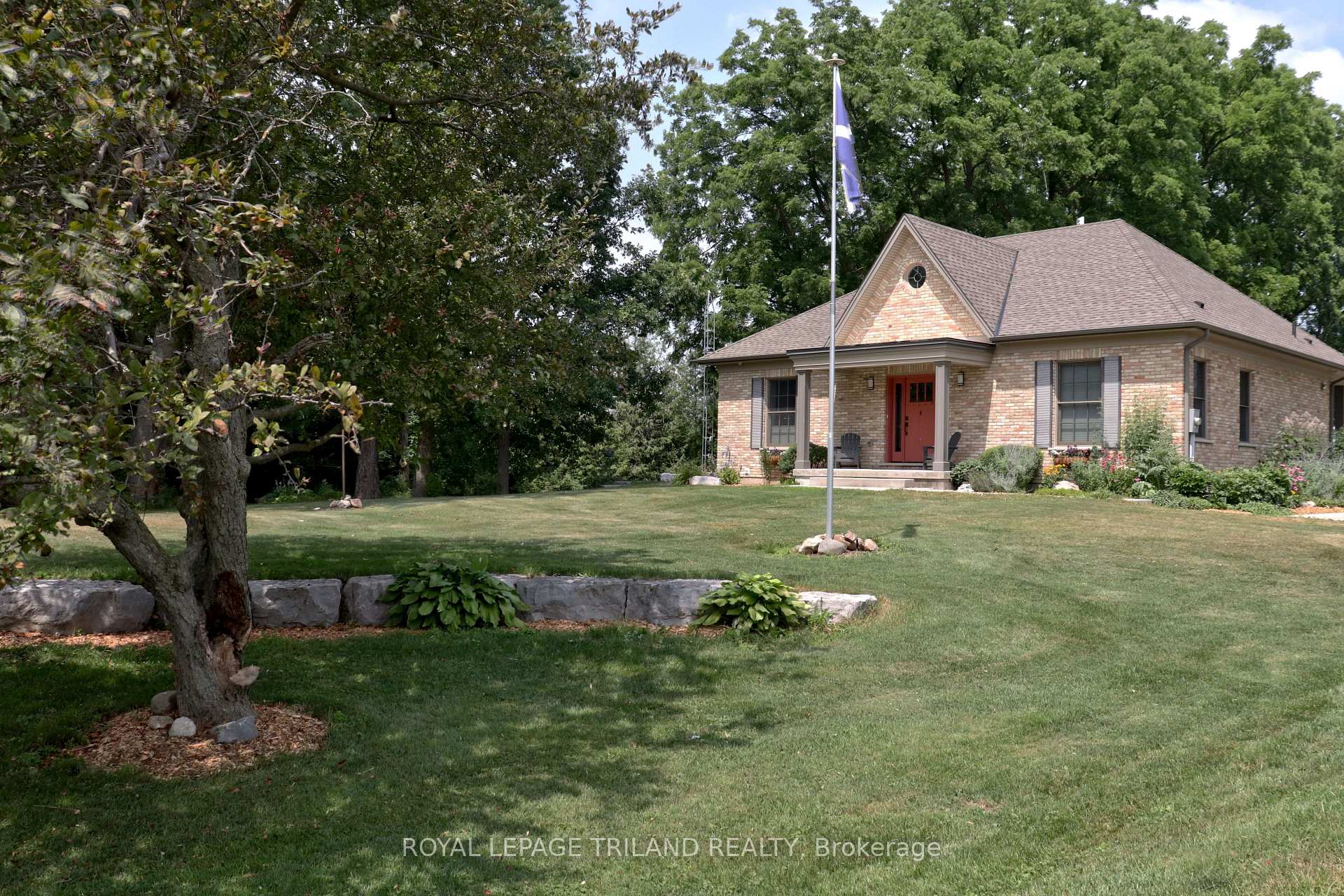 Photo 2 of 15796 Nine Mile Road, Middlesex Centre, Rural Middlesex Centre — HOMEH