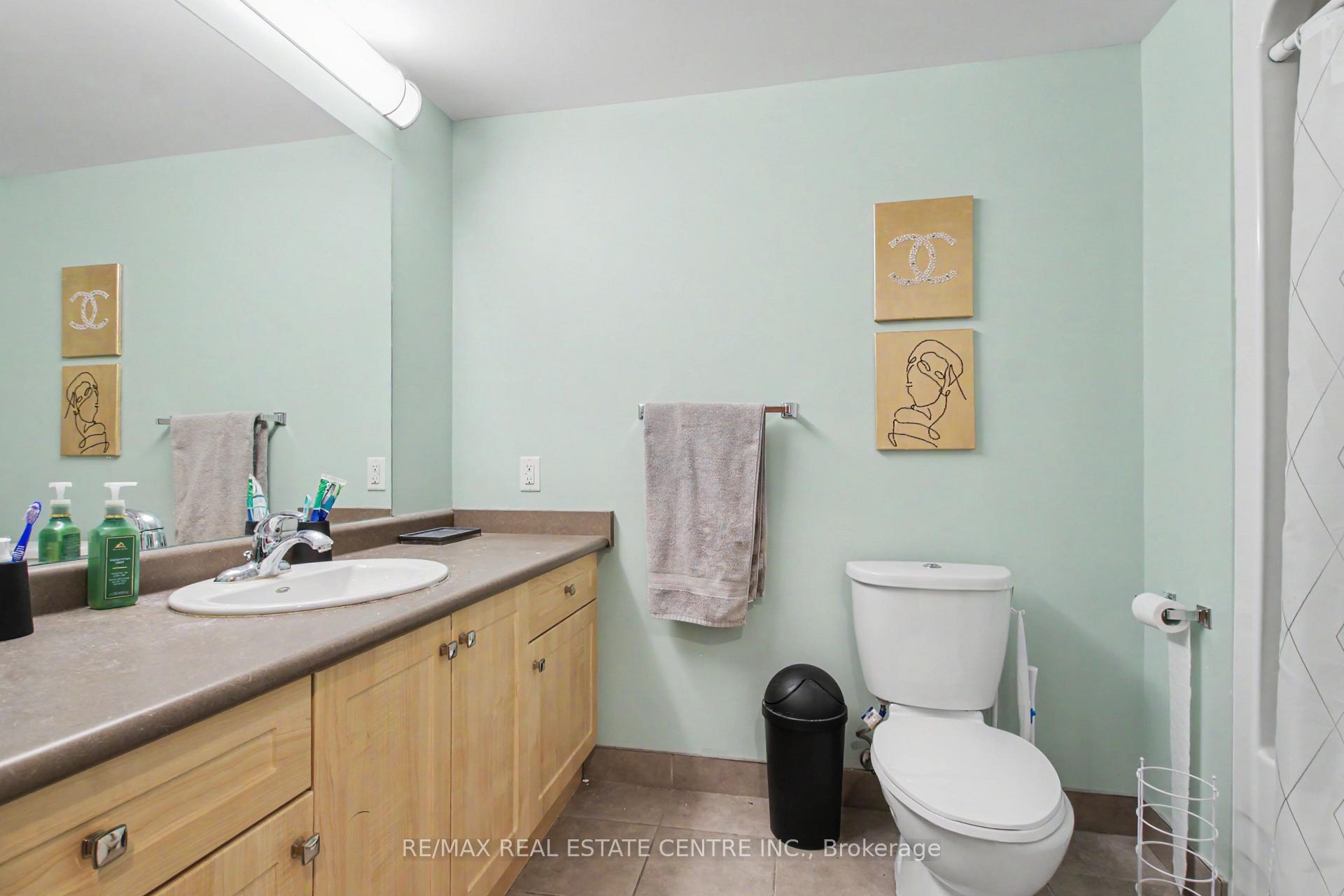 Photo 10 of 96 University Avenue W, Waterloo, Beechwood/University — HOMEH
