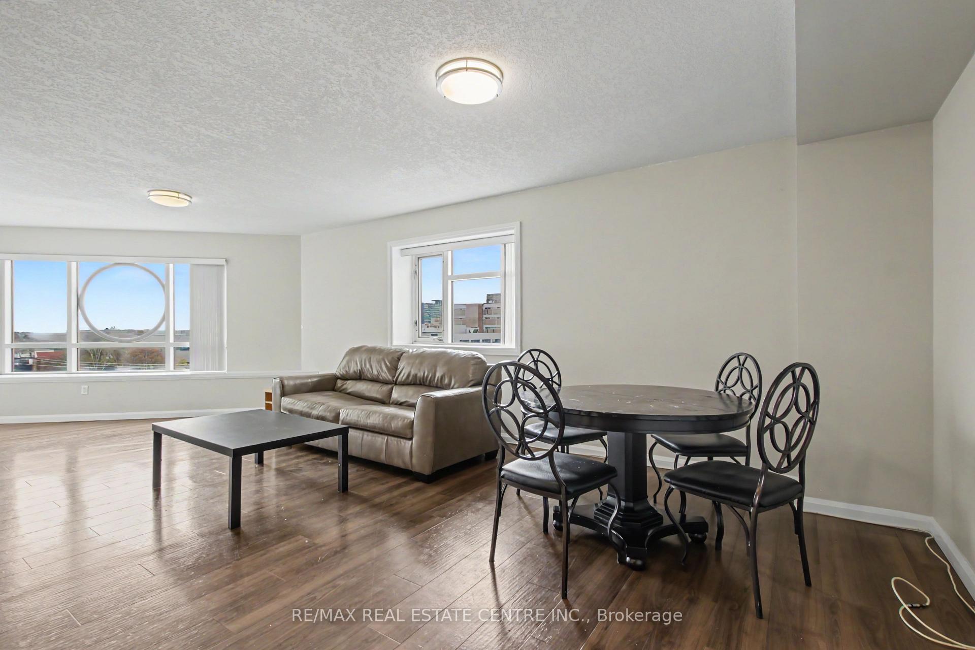 Photo 14 of 96 University Avenue W, Waterloo, Beechwood/University — HOMEH
