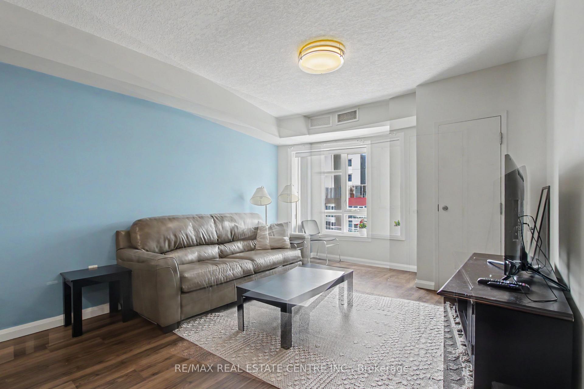Photo 17 of 96 University Avenue W, Waterloo, Beechwood/University — HOMEH
