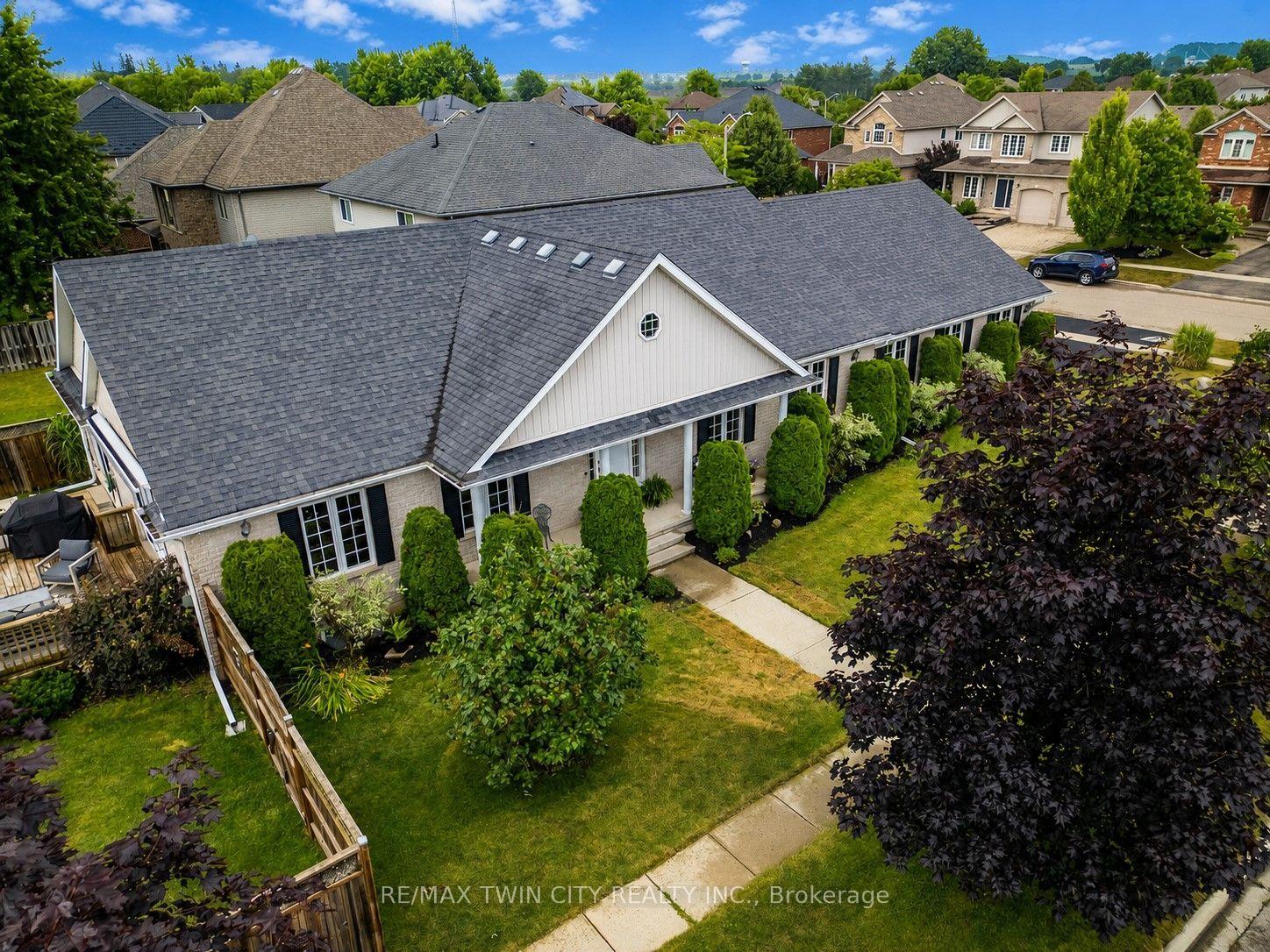 Photo 2 of 190 Laschinger Boulevard, Wilmot, New Hamburg — HOMEH