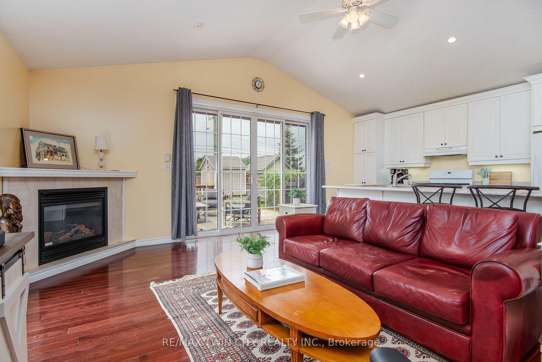 Photo 17 of 190 Laschinger Boulevard, Wilmot, New Hamburg — HOMEH