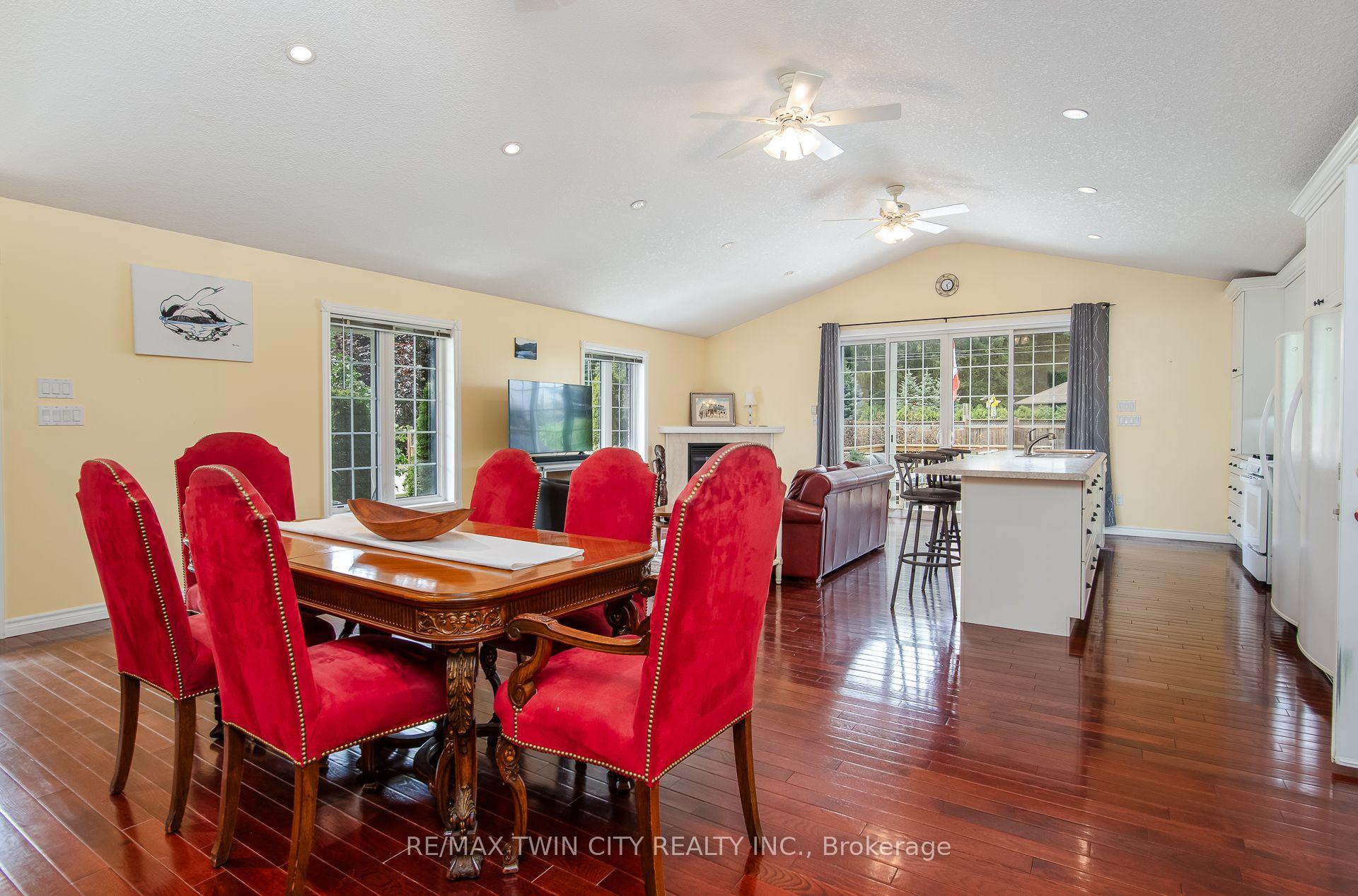 Photo 20 of 190 Laschinger Boulevard, Wilmot, New Hamburg — HOMEH