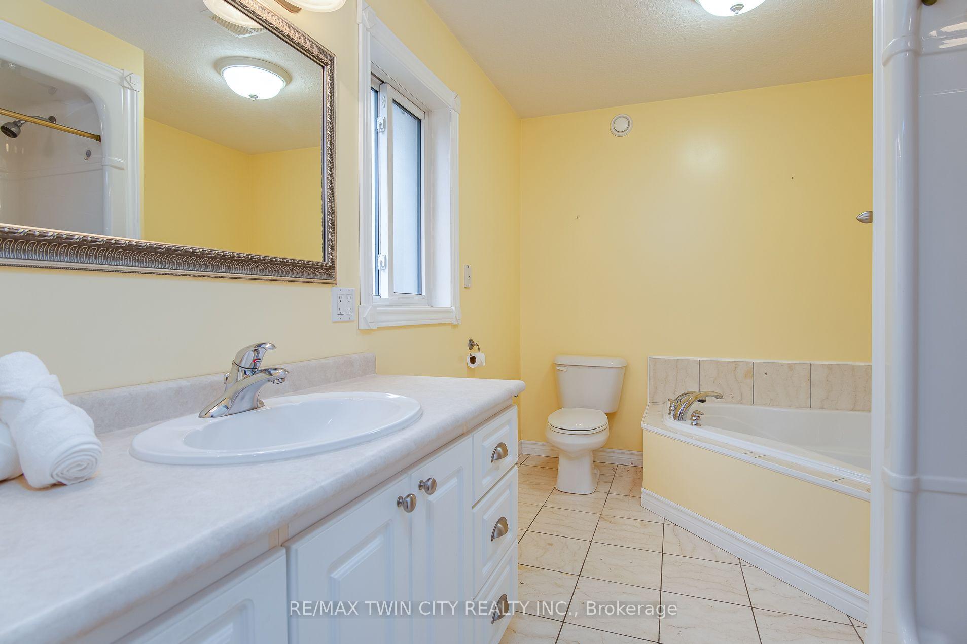 Photo 23 of 190 Laschinger Boulevard, Wilmot, New Hamburg — HOMEH