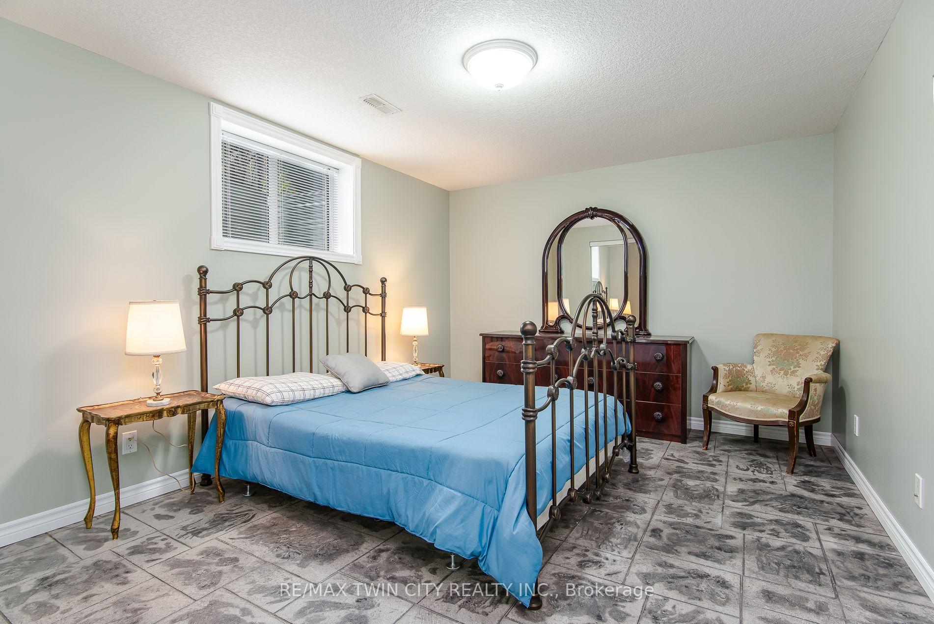 Photo 37 of 190 Laschinger Boulevard, Wilmot, New Hamburg — HOMEH