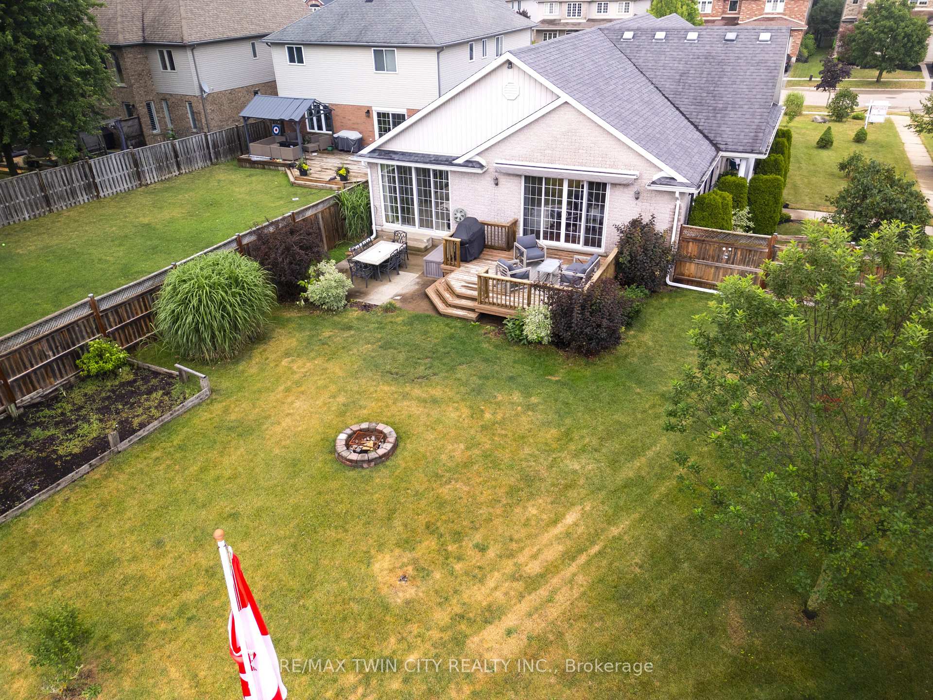 Photo 44 of 190 Laschinger Boulevard, Wilmot, New Hamburg — HOMEH