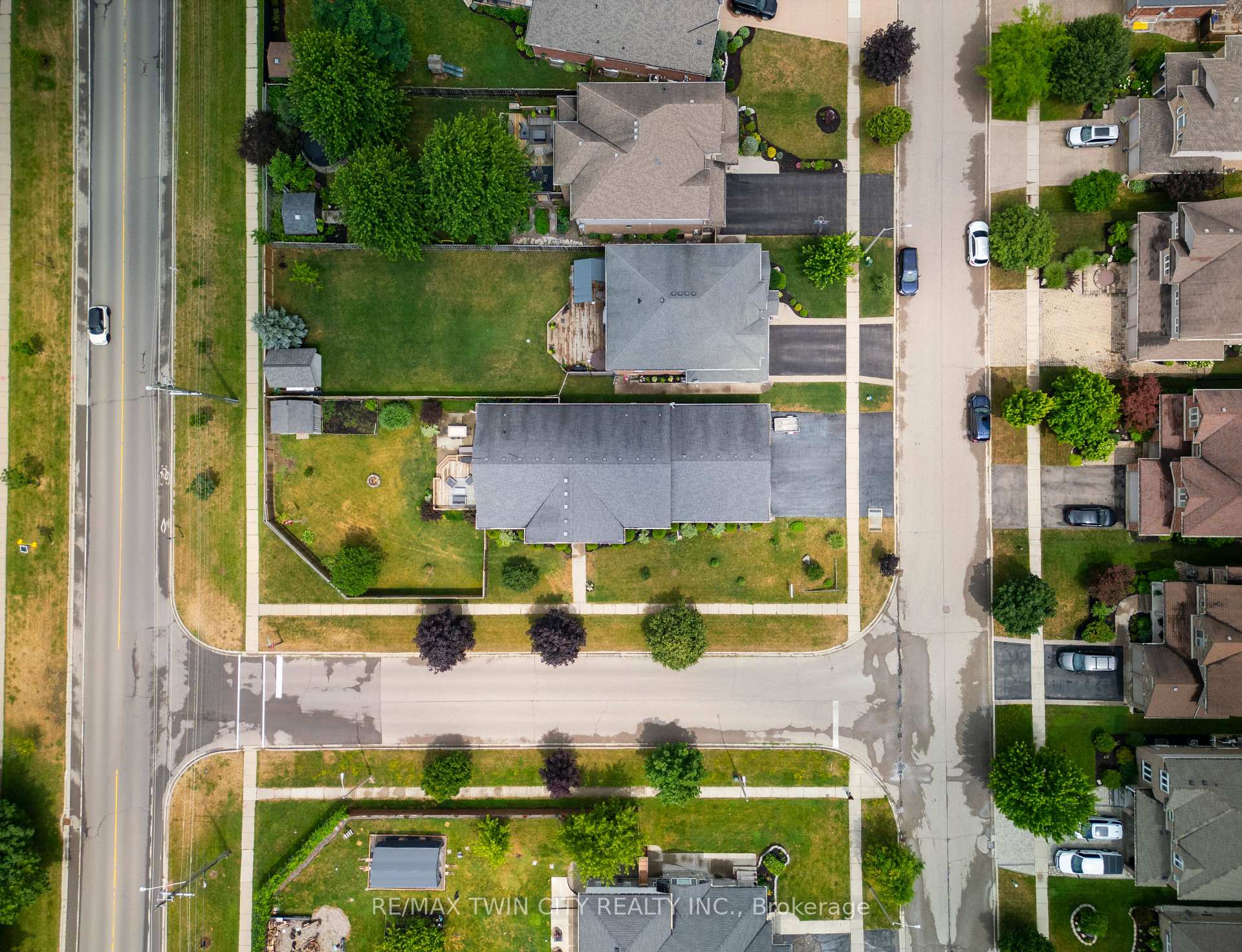 Photo 46 of 190 Laschinger Boulevard, Wilmot, New Hamburg — HOMEH