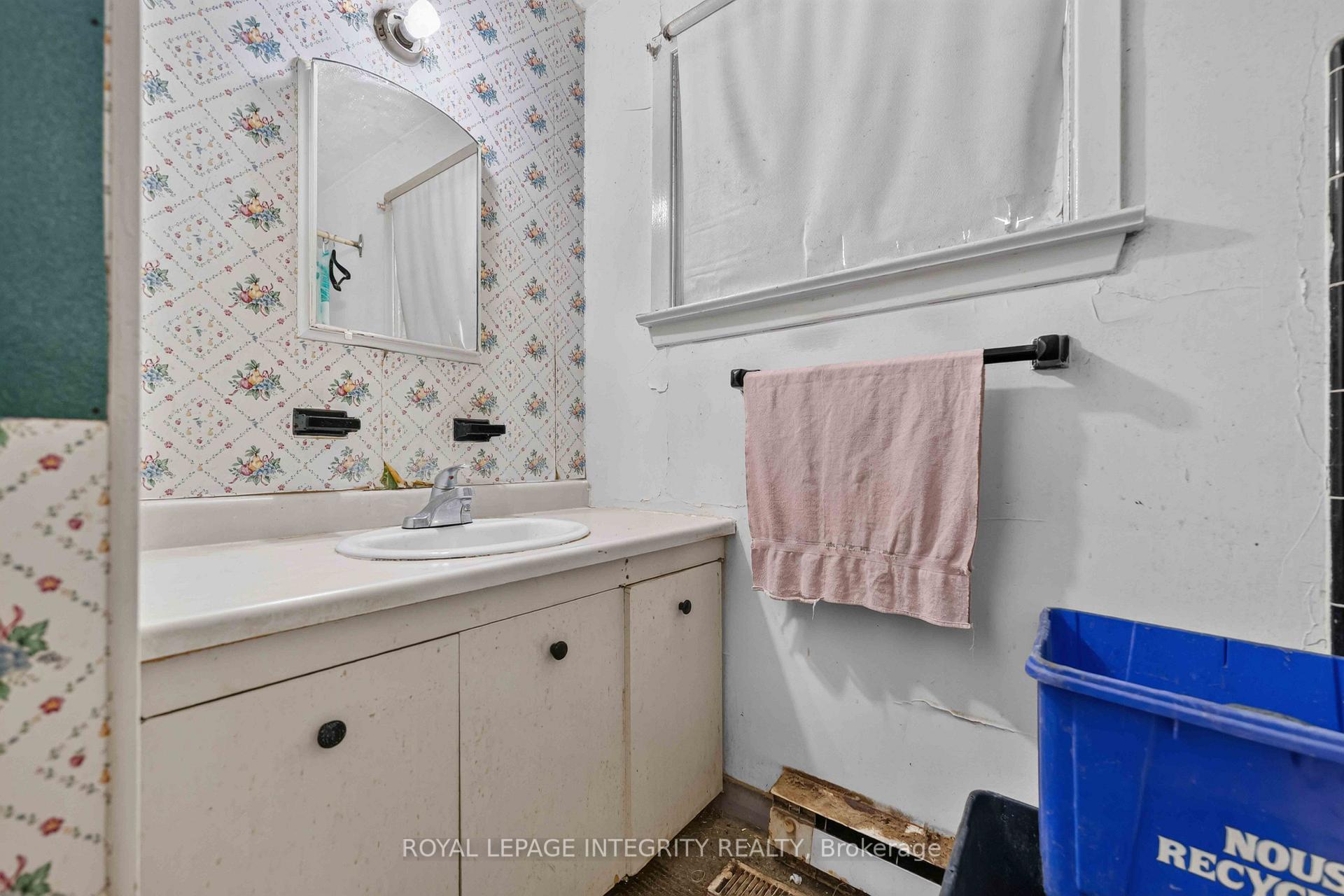 Photo 12 of 1274 Woodroffe Avenue, Ottawa, Kenson Park — HOMEH