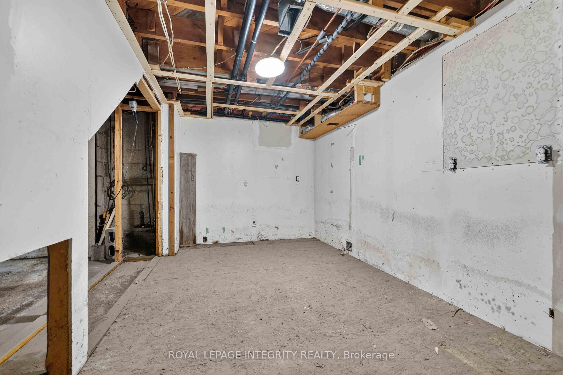 Photo 31 of 1274 Woodroffe Avenue, Ottawa, Kenson Park — HOMEH