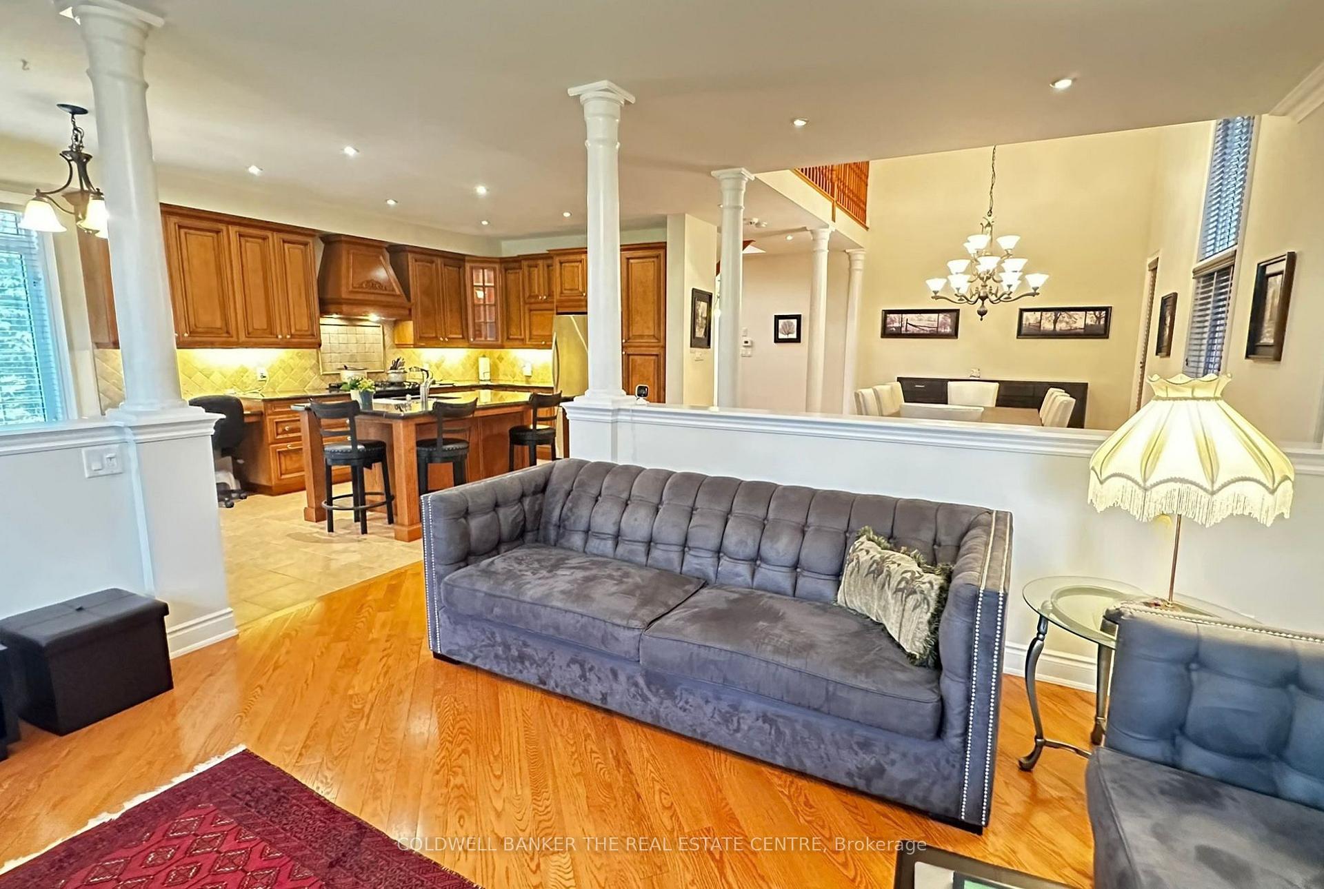 Photo 11 of Unit 64, 85 Stonecliffe Crescent, Aurora, Aurora Estates — HOMEH