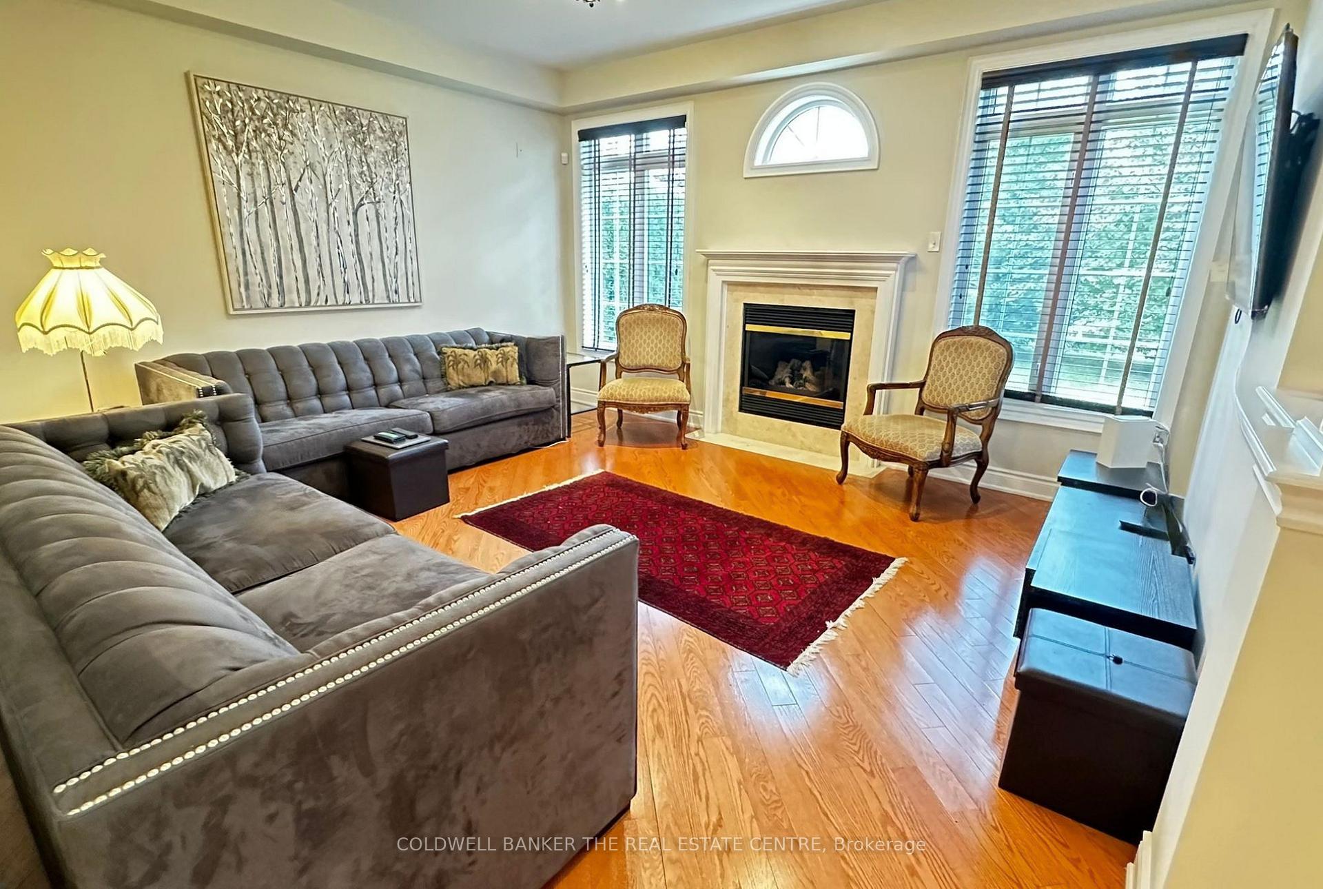 Photo 12 of Unit 64, 85 Stonecliffe Crescent, Aurora, Aurora Estates — HOMEH