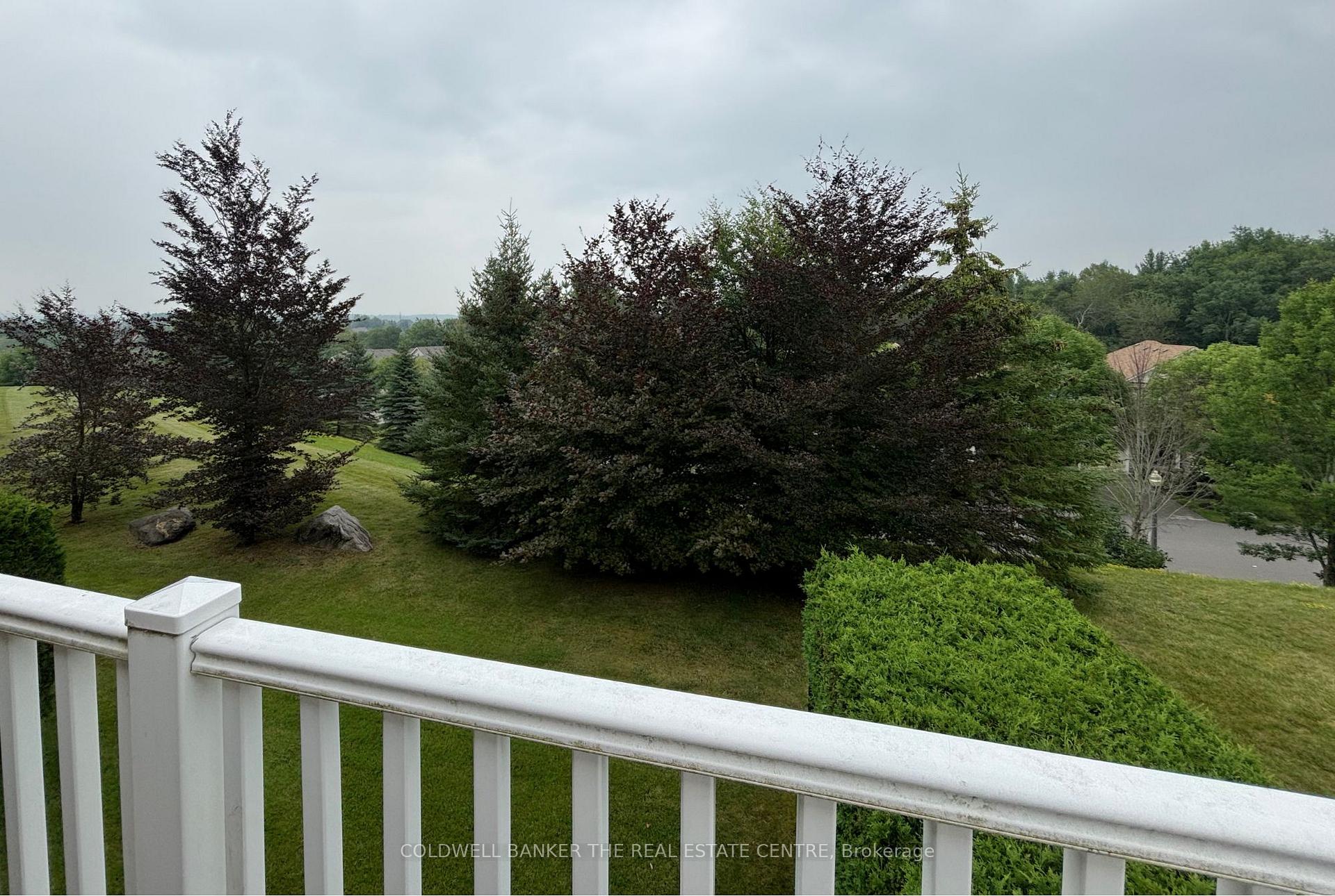Photo 18 of Unit 64, 85 Stonecliffe Crescent, Aurora, Aurora Estates — HOMEH