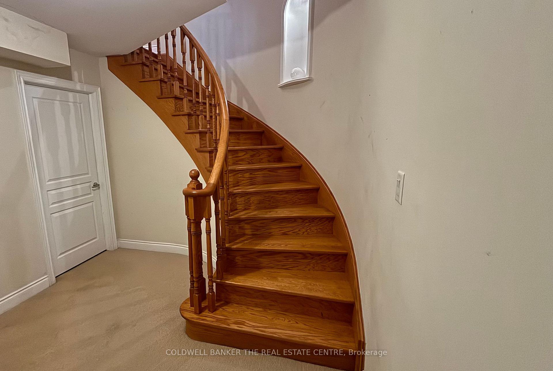 Photo 25 of Unit 64, 85 Stonecliffe Crescent, Aurora, Aurora Estates — HOMEH