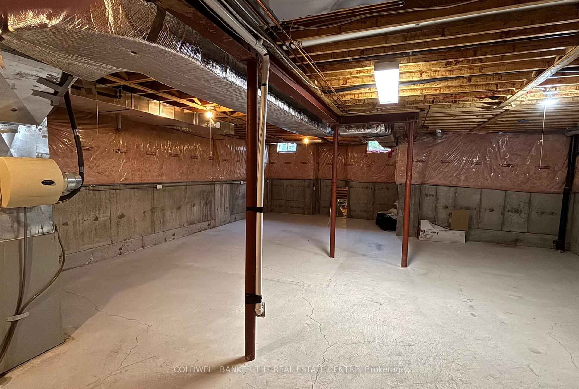 Photo 26 of Unit 64, 85 Stonecliffe Crescent, Aurora, Aurora Estates — HOMEH