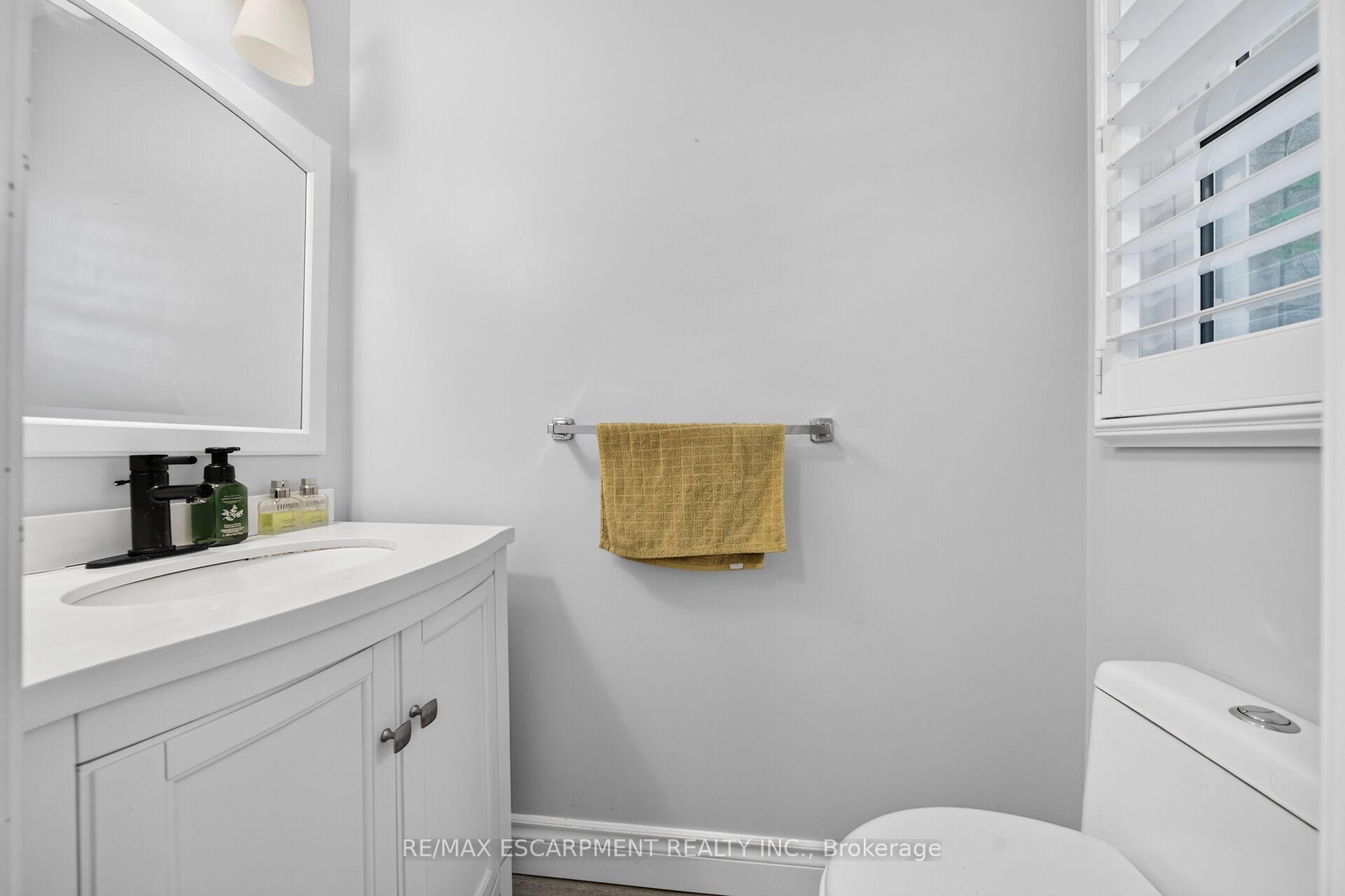 Photo 5 of Unit 27, 860 Rymal Road E, Hamilton, Allison — HOMEH