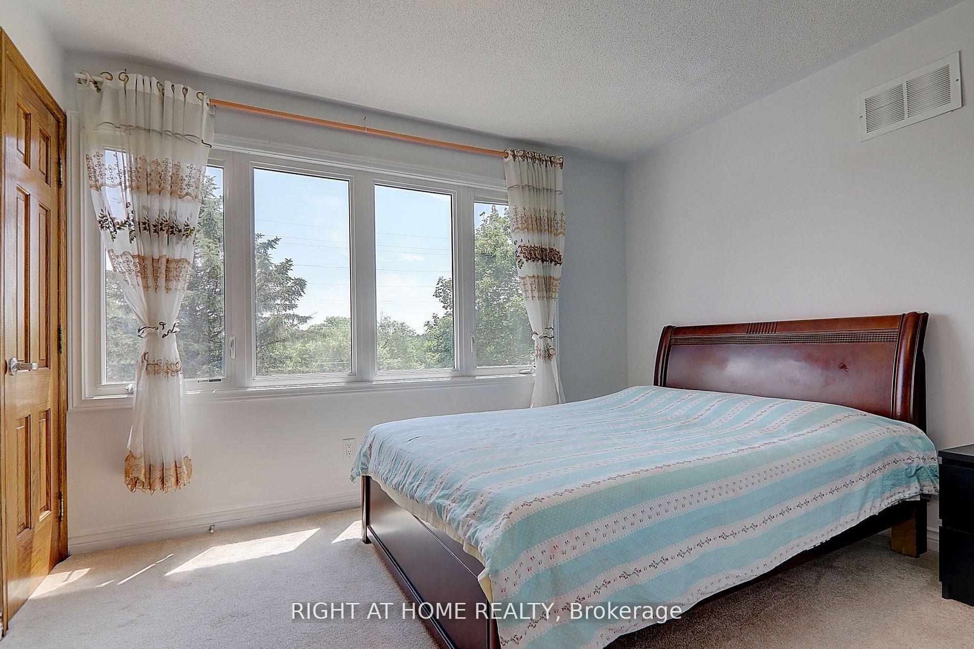 Photo 17 of 1008 Mount Albert Road, East Gwillimbury, Rural East Gwillimbury — HOMEH