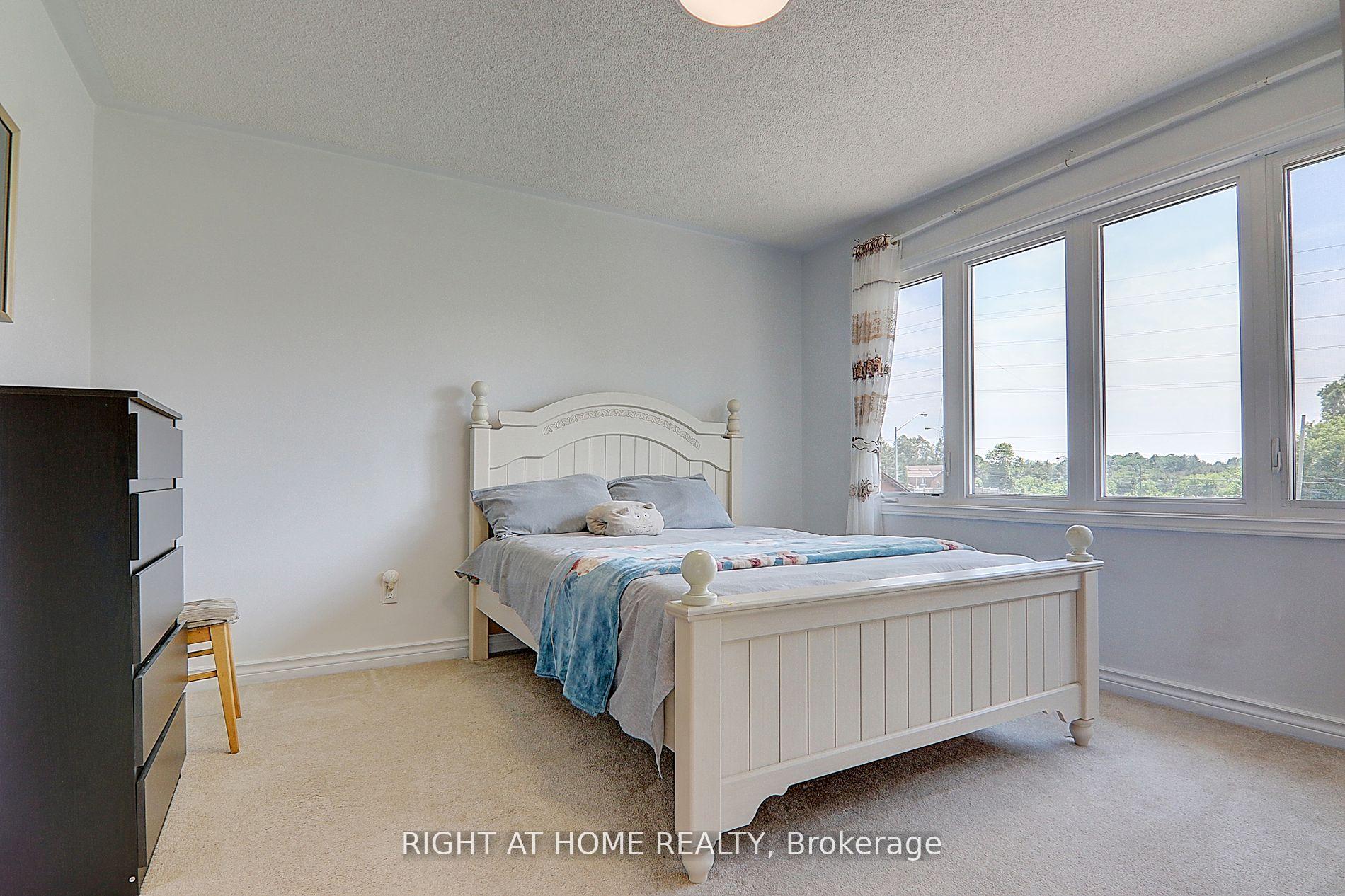 Photo 20 of 1008 Mount Albert Road, East Gwillimbury, Rural East Gwillimbury — HOMEH