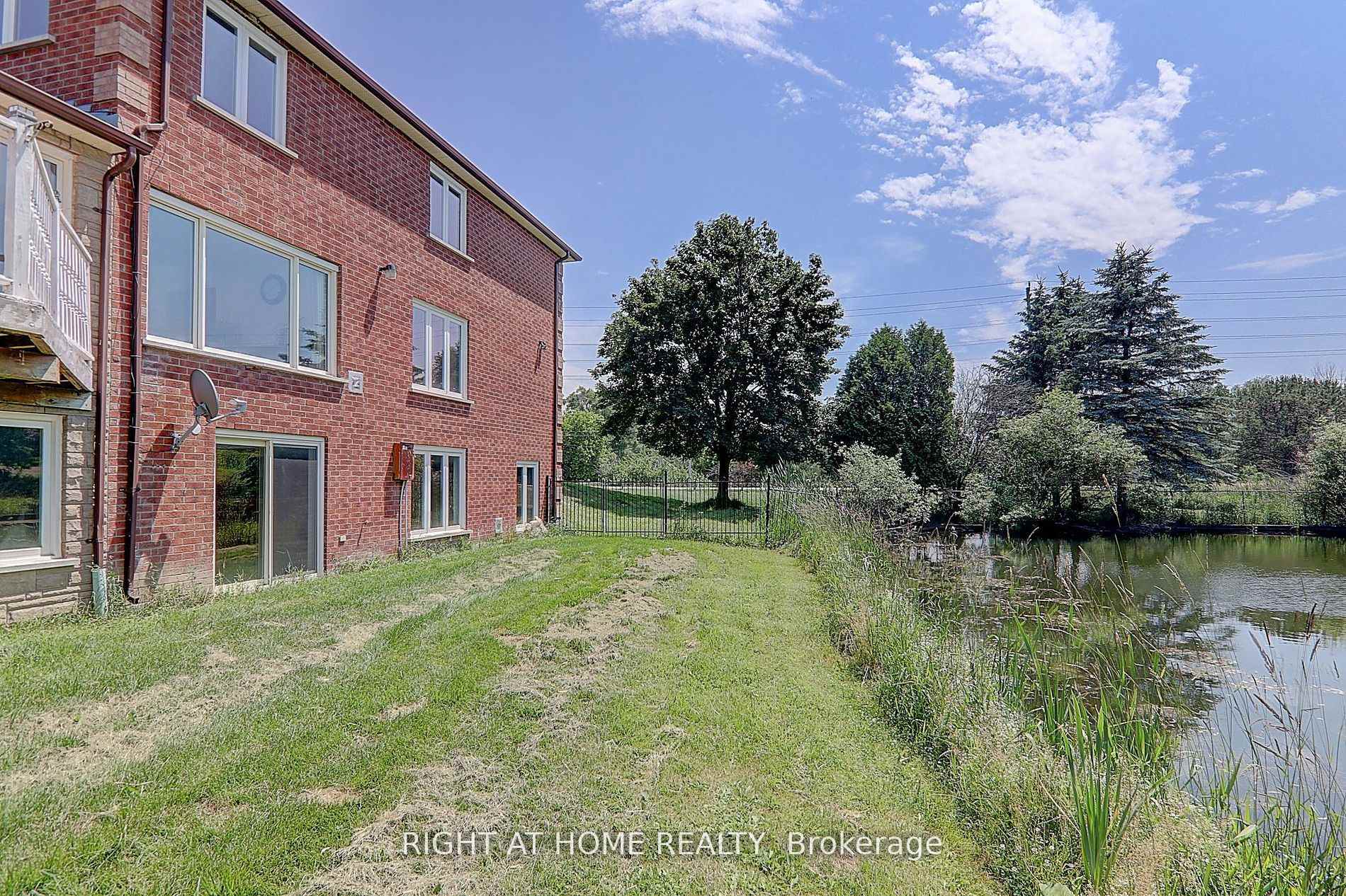 Photo 27 of 1008 Mount Albert Road, East Gwillimbury, Rural East Gwillimbury — HOMEH