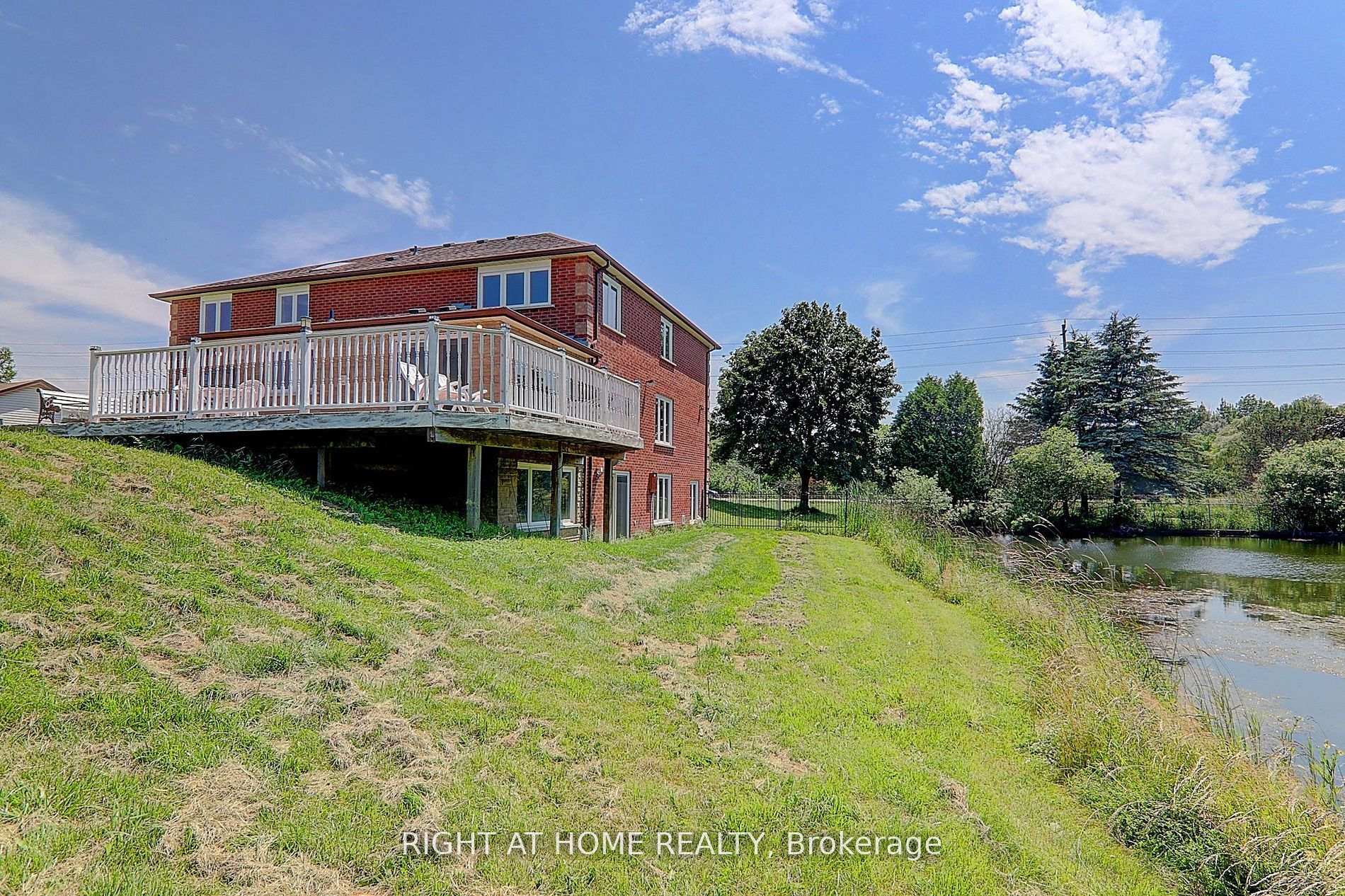 Photo 28 of 1008 Mount Albert Road, East Gwillimbury, Rural East Gwillimbury — HOMEH