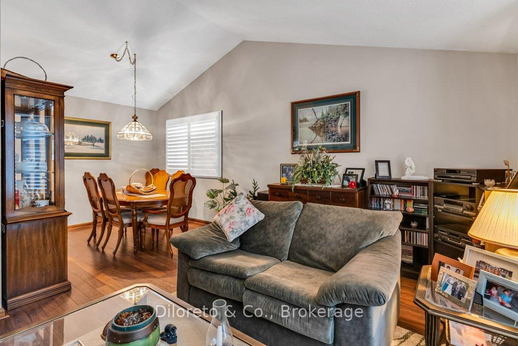 Photo 10 of 7 Wimbledon Road, Guelph, Willow West/Sugarbush/West Acres — HOMEH