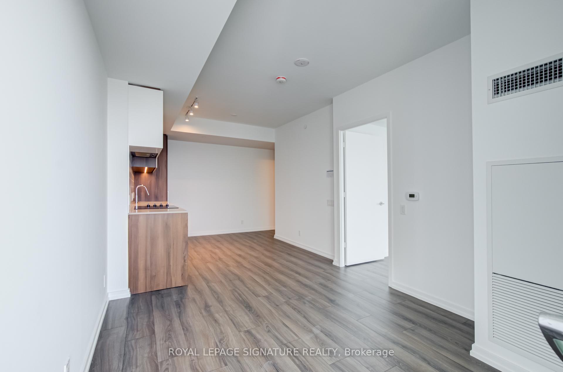 Photo 2 of Unit 4715, 1000 Portage Parkway, Vaughan, Vaughan Corporate Centre — HOMEH