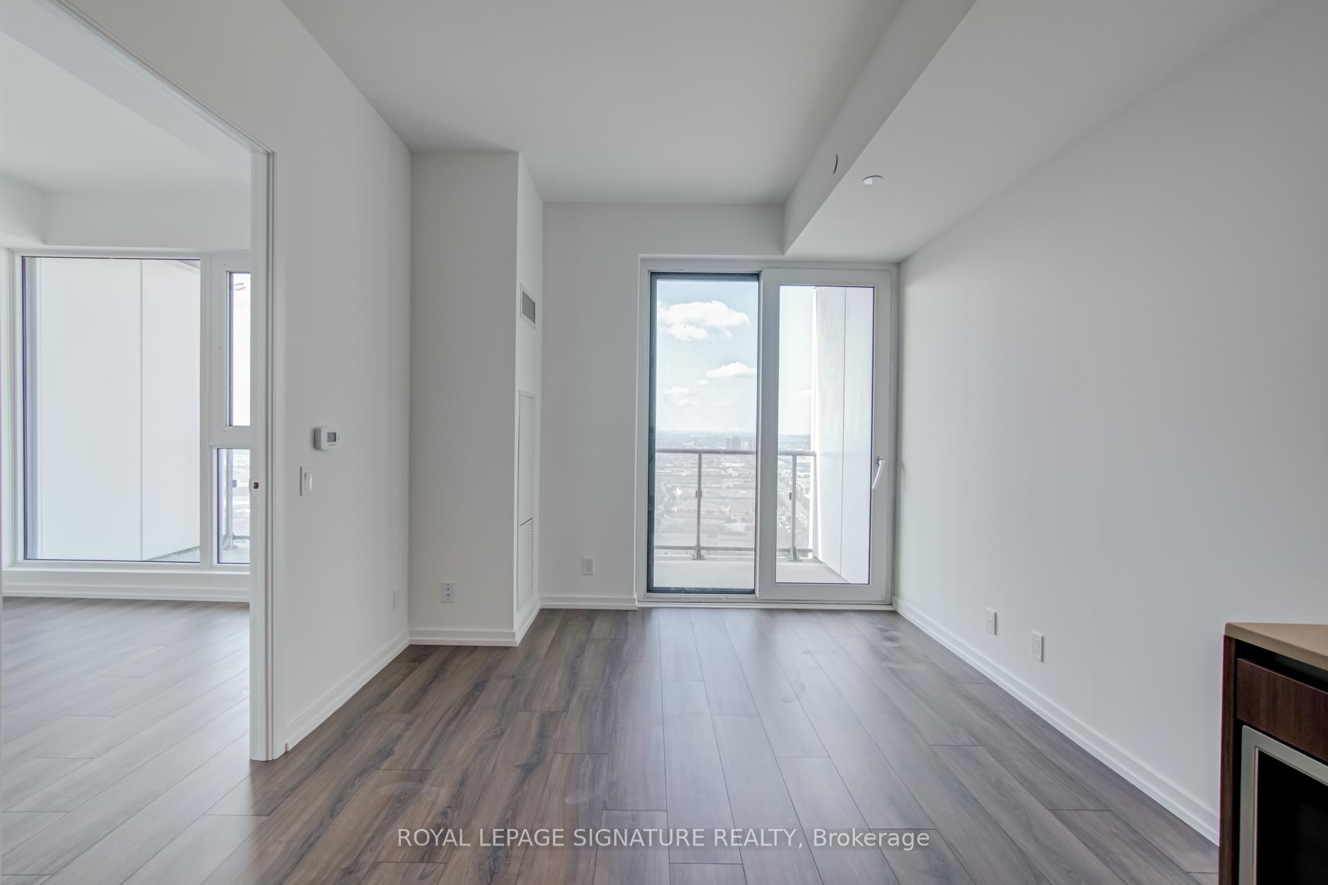 Photo 5 of Unit 4715, 1000 Portage Parkway, Vaughan, Vaughan Corporate Centre — HOMEH