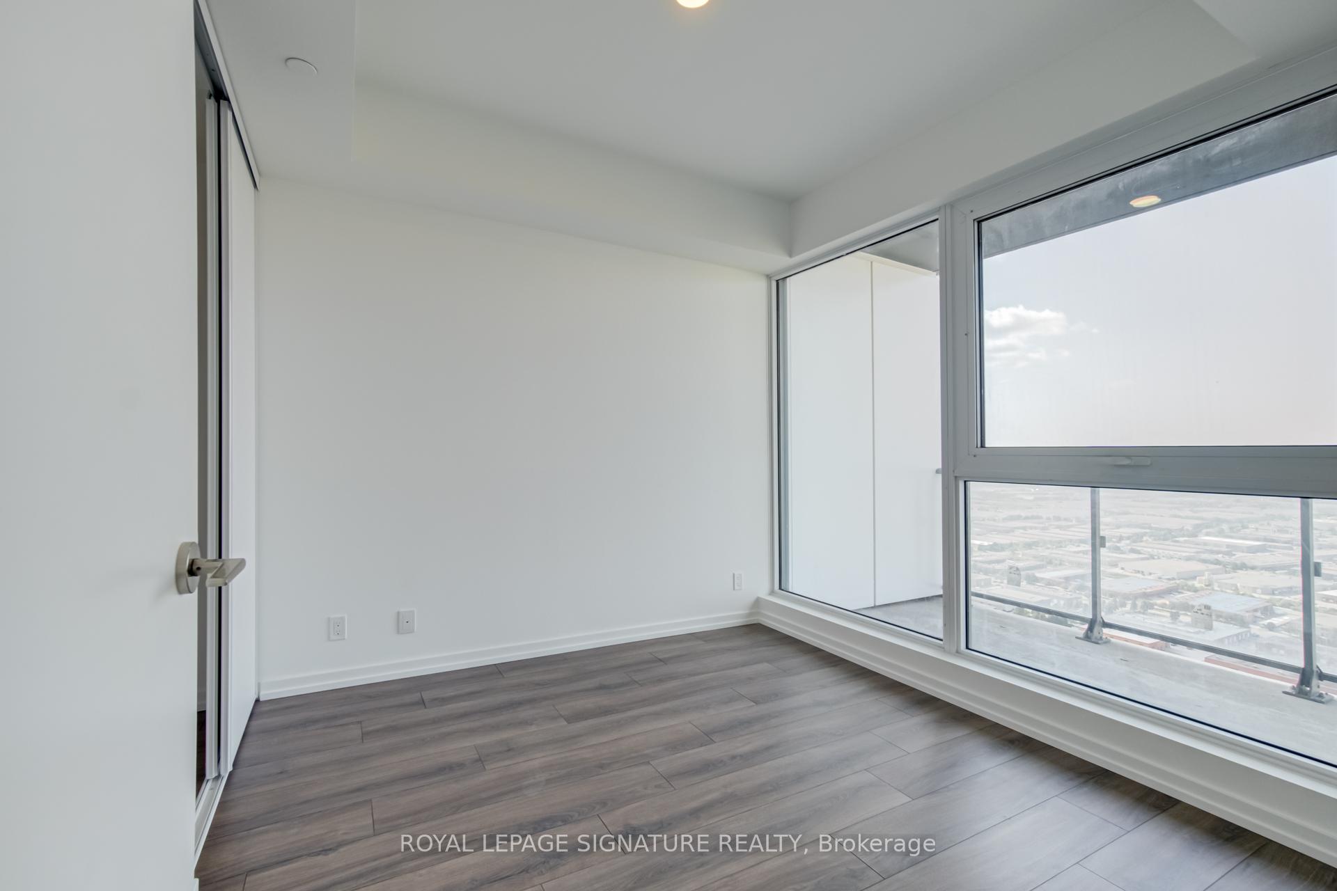 Photo 6 of Unit 4715, 1000 Portage Parkway, Vaughan, Vaughan Corporate Centre — HOMEH