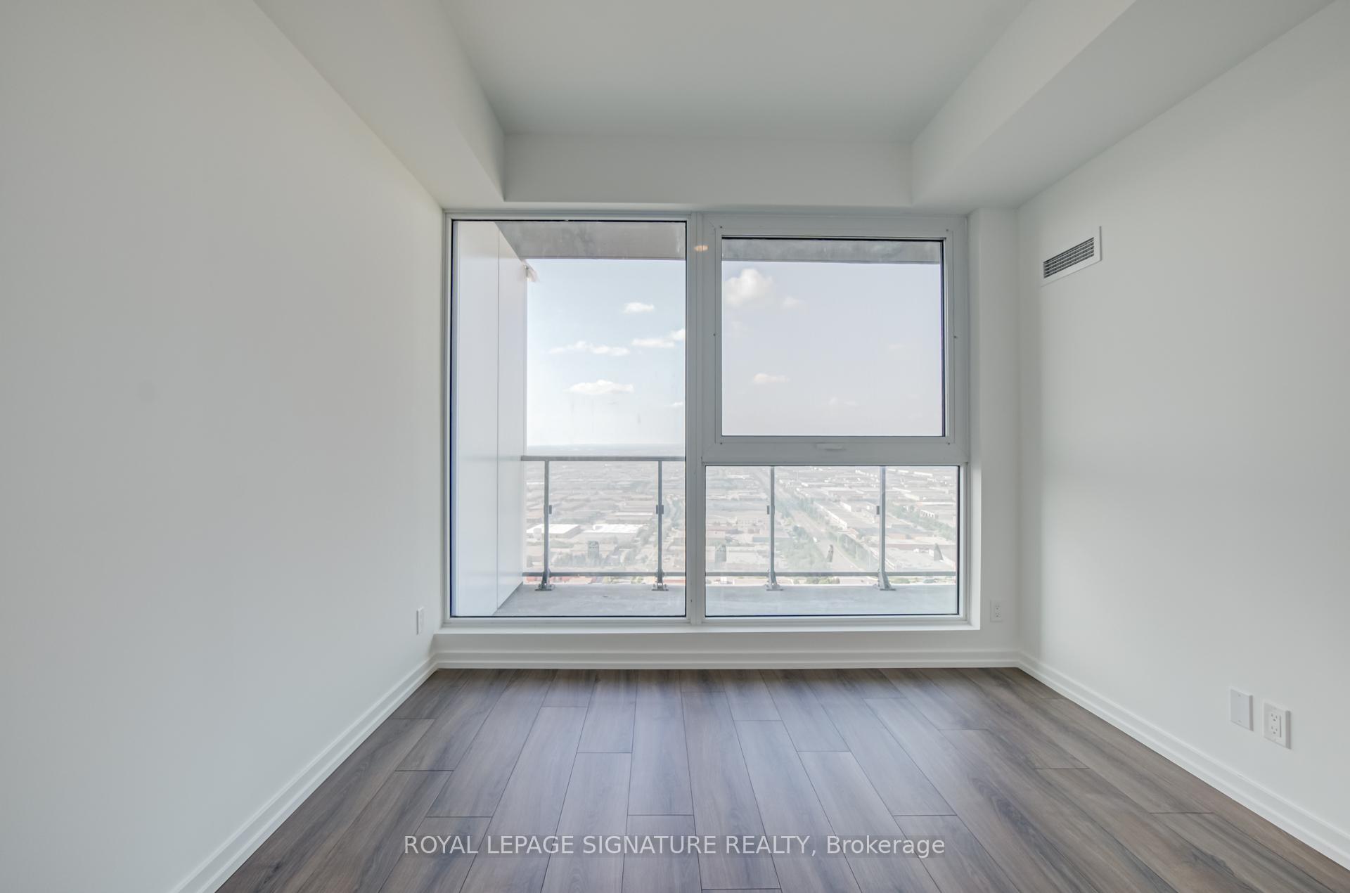 Photo 7 of Unit 4715, 1000 Portage Parkway, Vaughan, Vaughan Corporate Centre — HOMEH