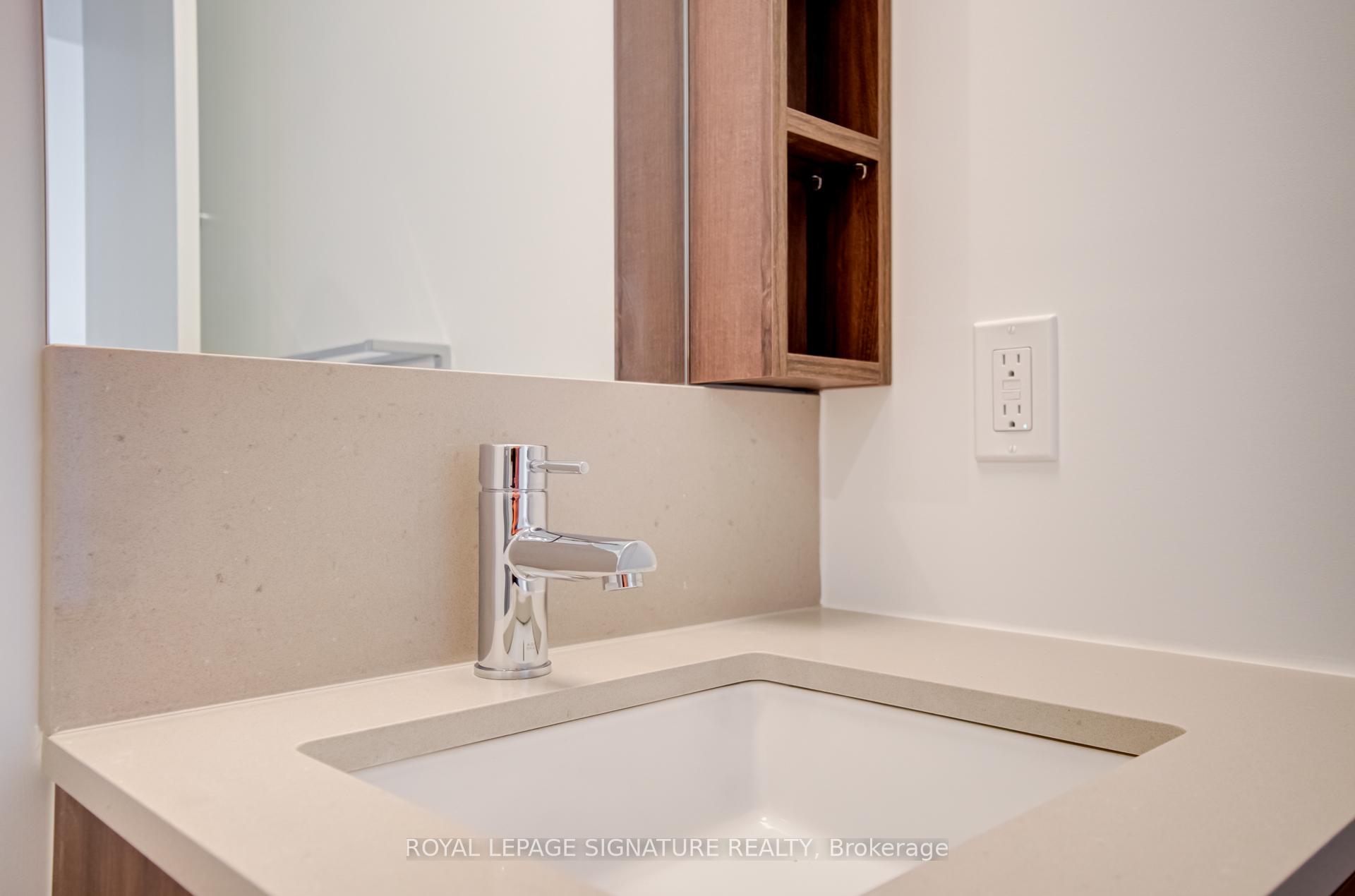Photo 11 of Unit 4715, 1000 Portage Parkway, Vaughan, Vaughan Corporate Centre — HOMEH