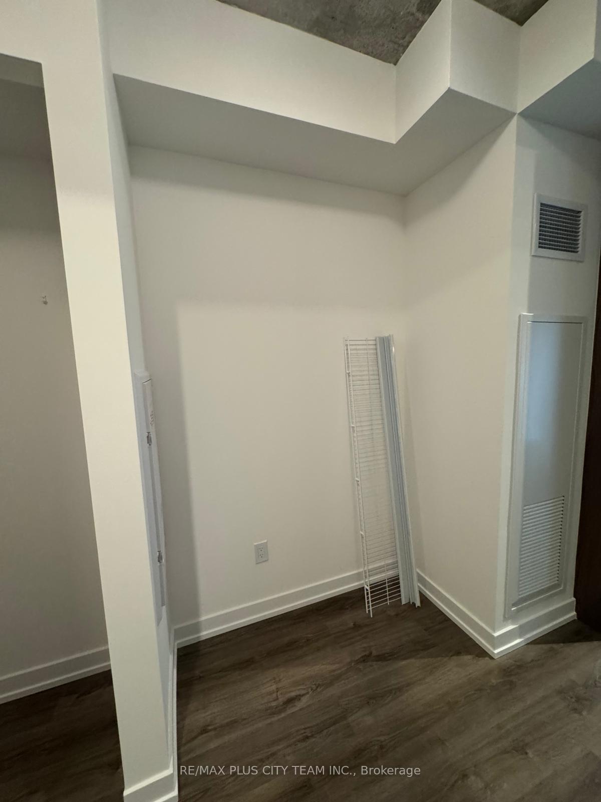Photo 3 of Unit 926, 28 Eastern Avenue, Toronto, Moss Park — HOMEH