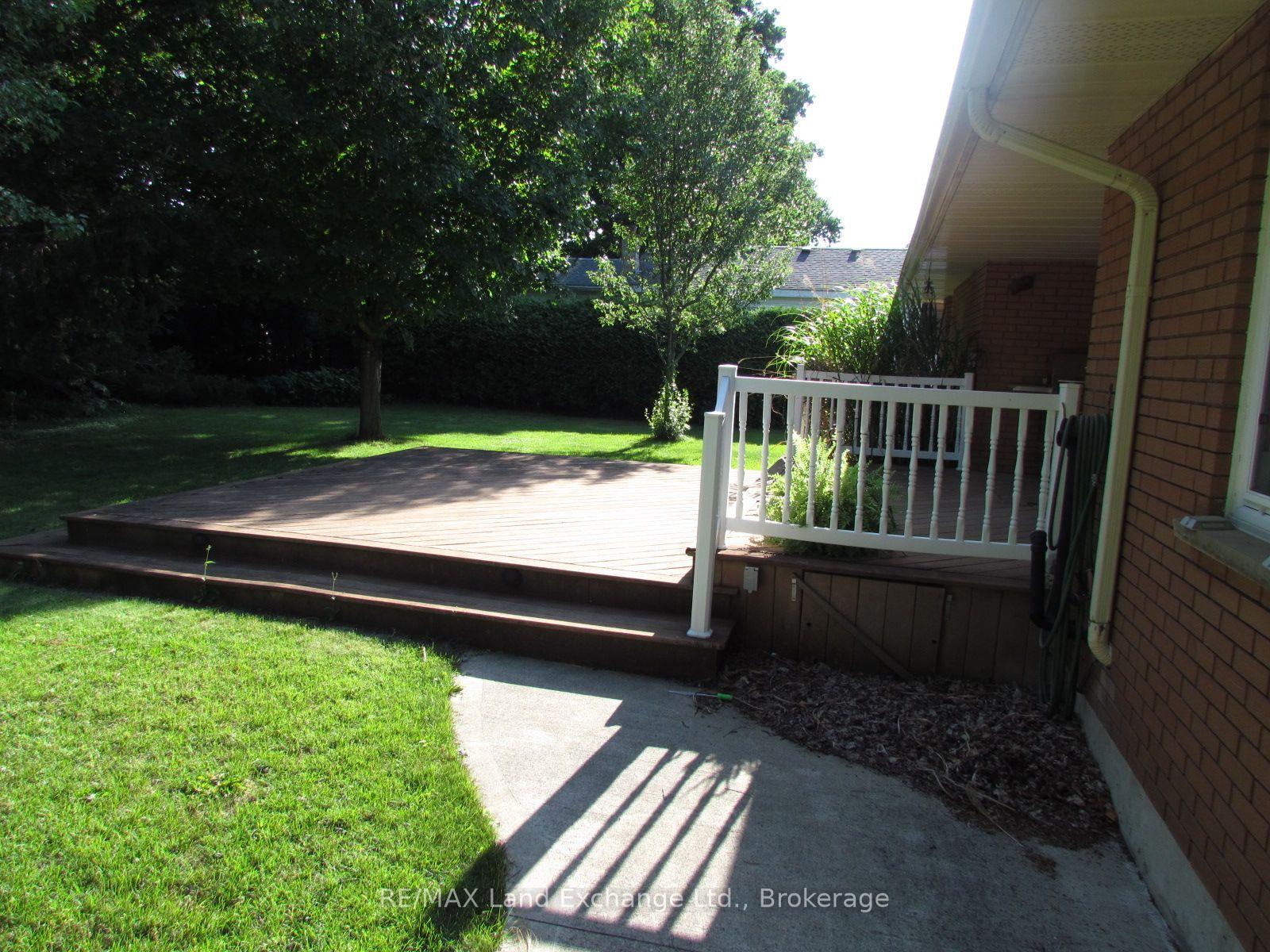 Photo 5 of 115 Brown'S Lane, Brockton — HOMEH