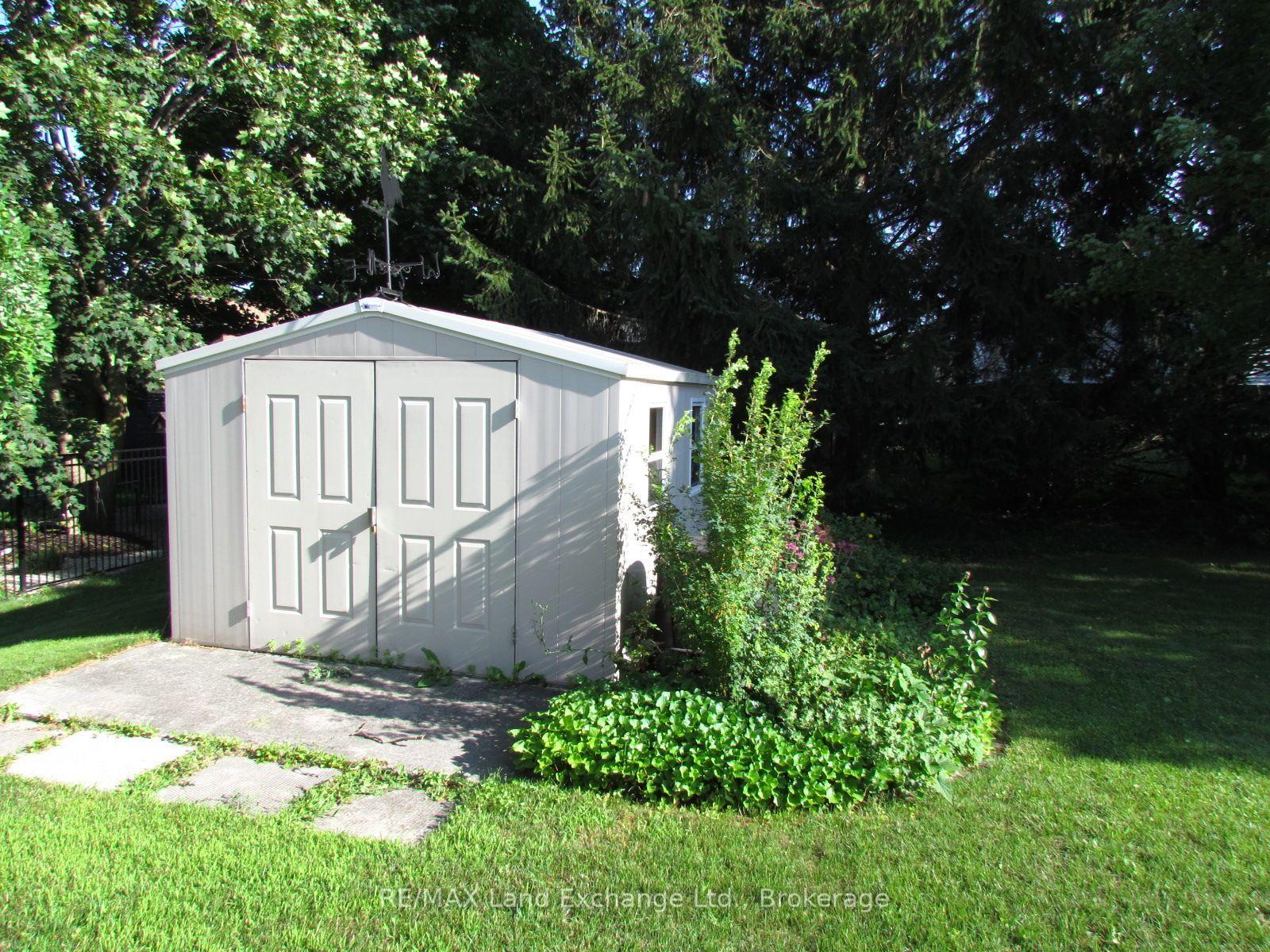 Photo 6 of 115 Brown'S Lane, Brockton — HOMEH