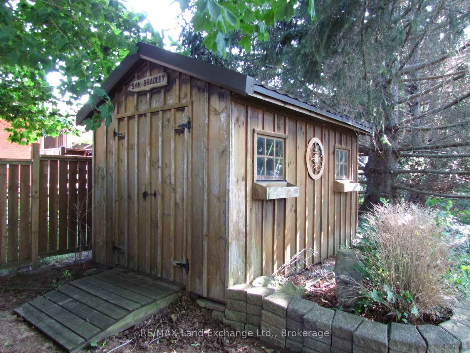 Photo 7 of 115 Brown'S Lane, Brockton — HOMEH
