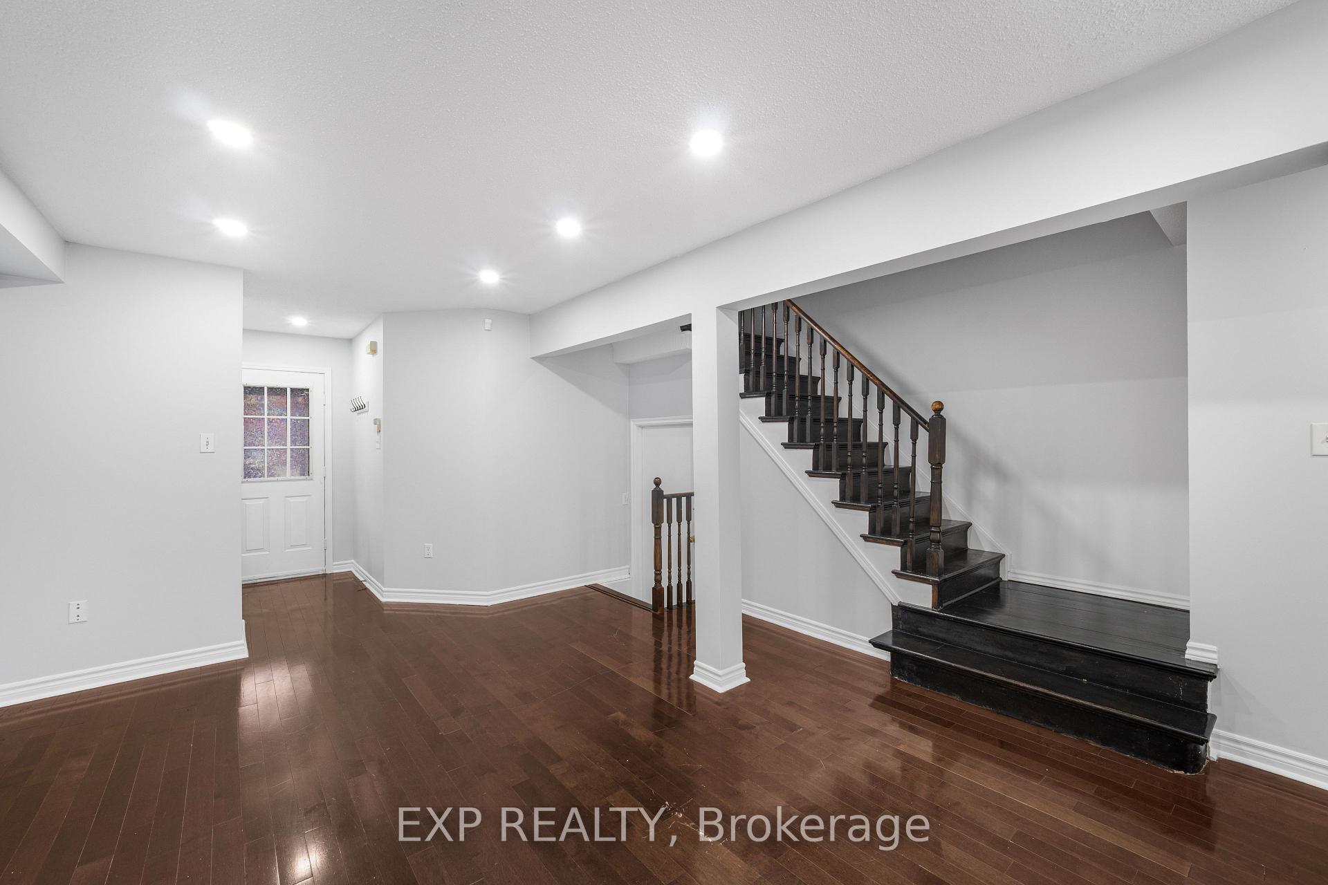 Photo 2 of 128 Olympia Crescent, Brampton, Fletcher's Meadow — HOMEH