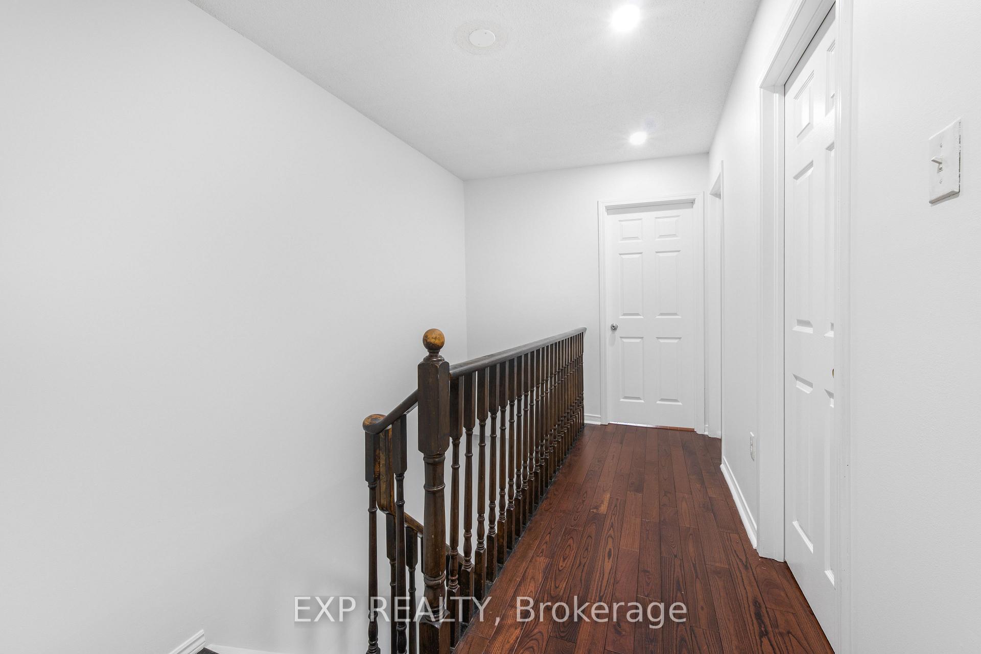 Photo 12 of 128 Olympia Crescent, Brampton, Fletcher's Meadow — HOMEH