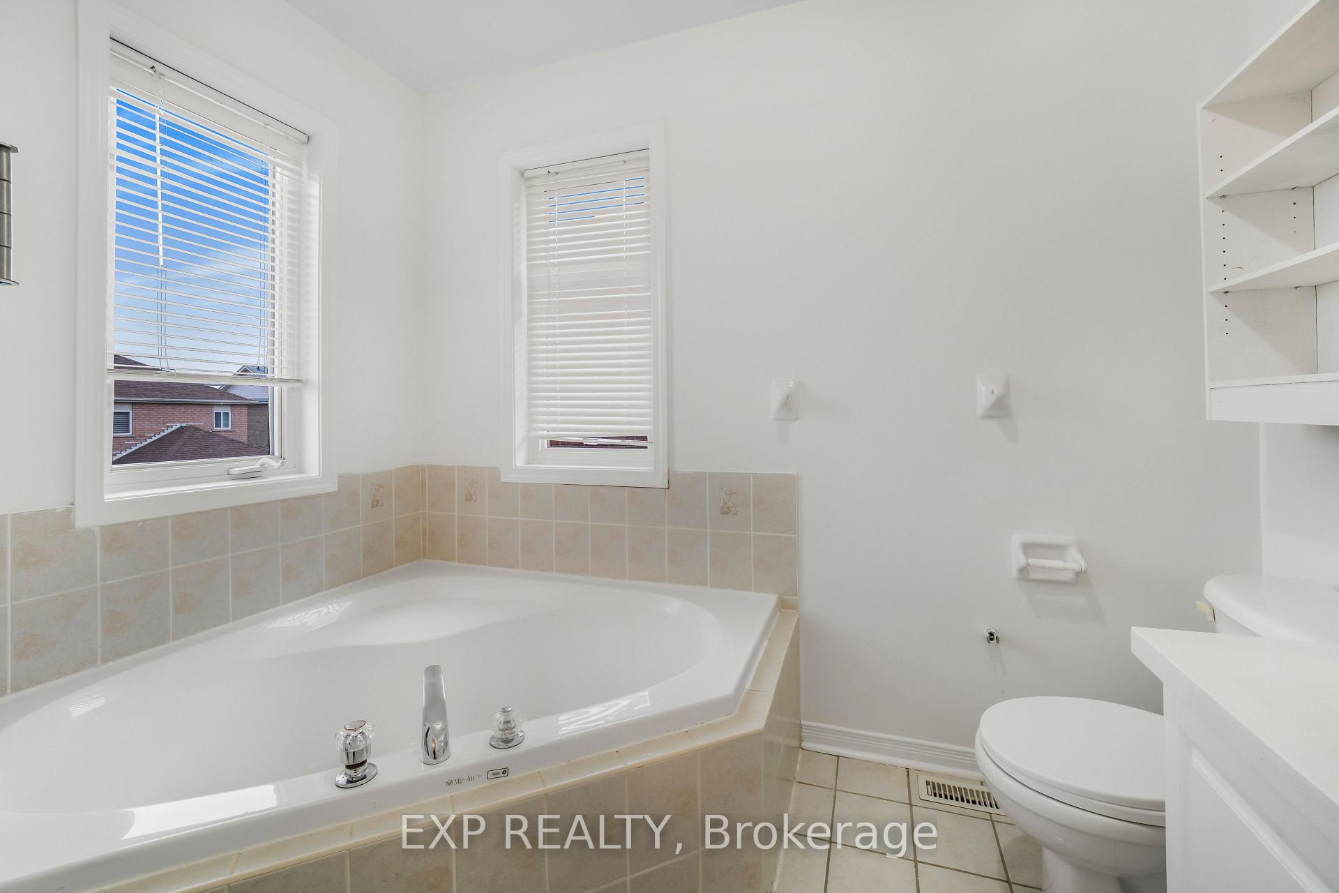 Photo 14 of 128 Olympia Crescent, Brampton, Fletcher's Meadow — HOMEH
