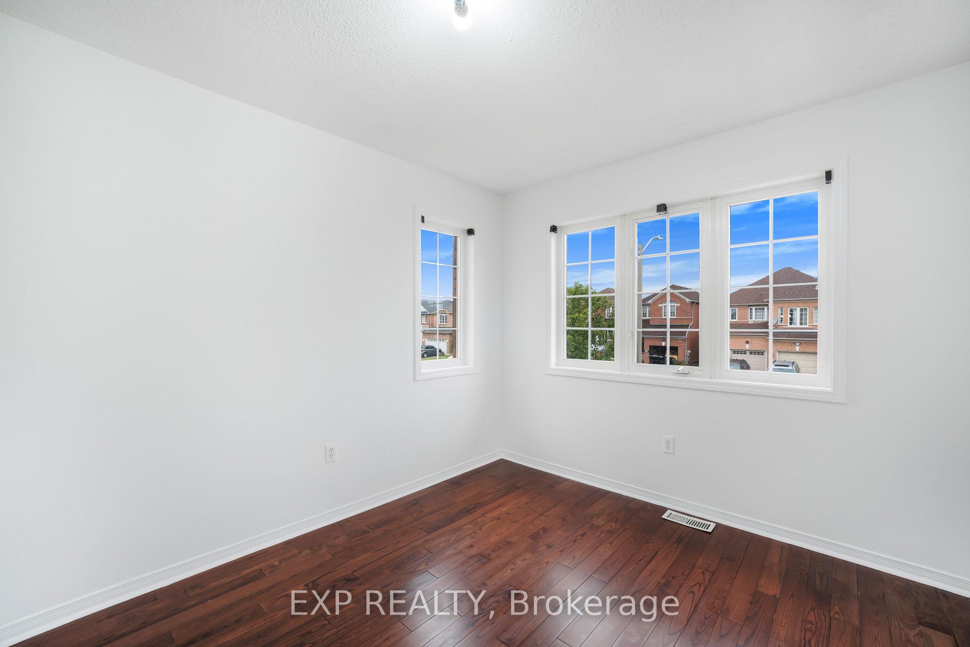 Photo 19 of 128 Olympia Crescent, Brampton, Fletcher's Meadow — HOMEH