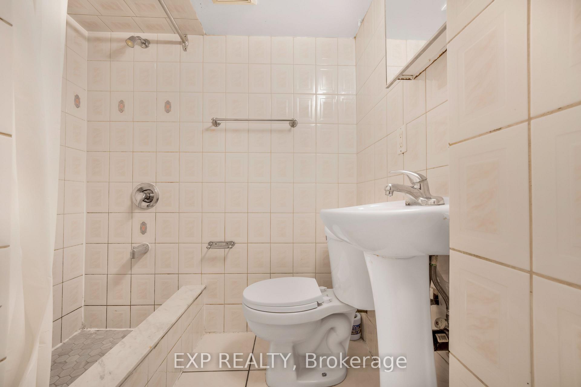Photo 24 of 128 Olympia Crescent, Brampton, Fletcher's Meadow — HOMEH