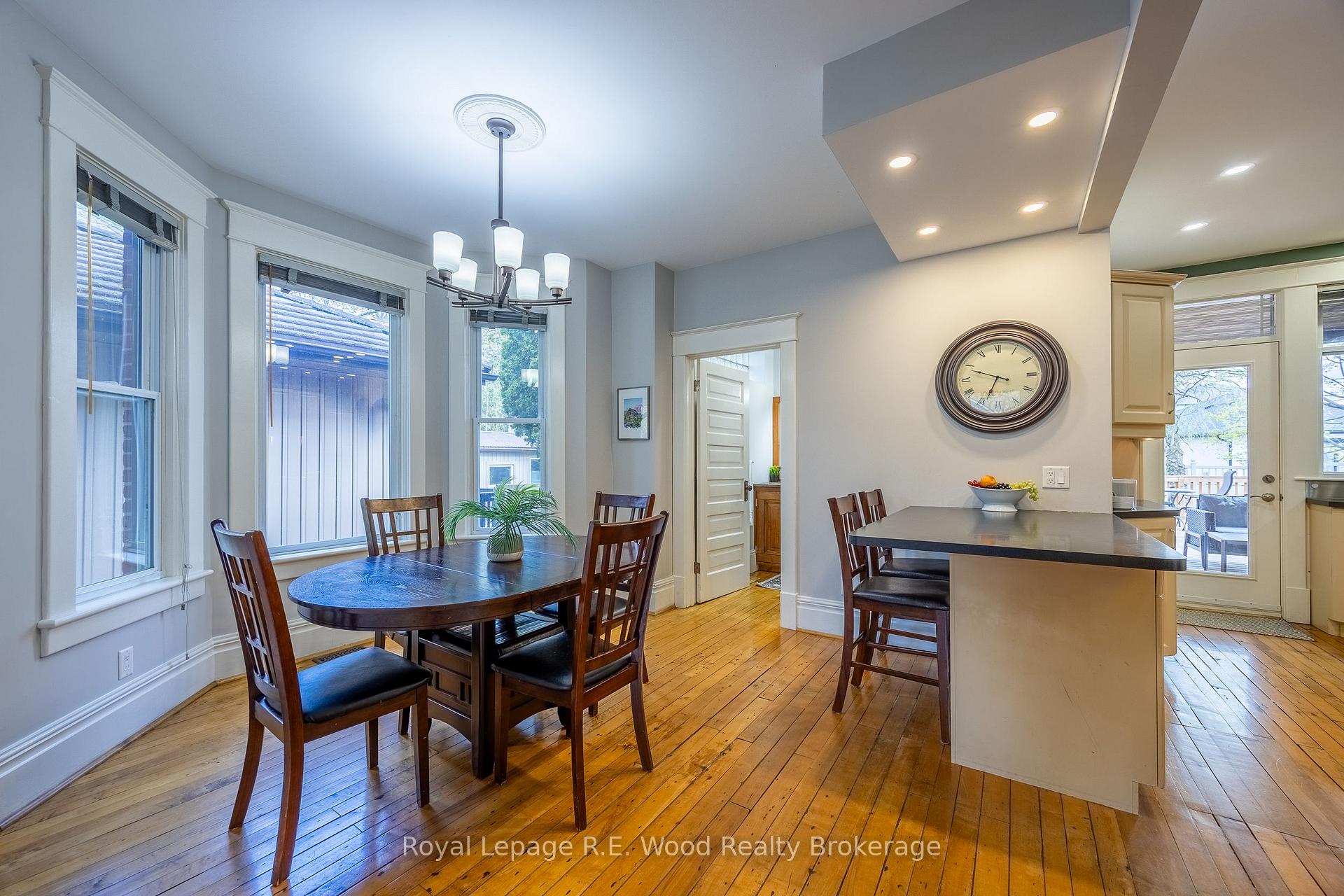 Photo 8 of 10 George Street, Tillsonburg — HOMEH