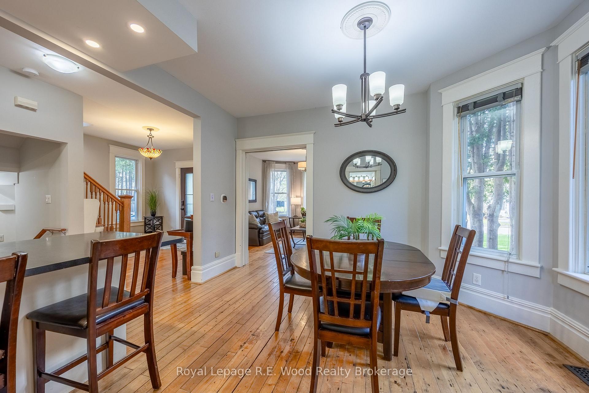 Photo 9 of 10 George Street, Tillsonburg — HOMEH