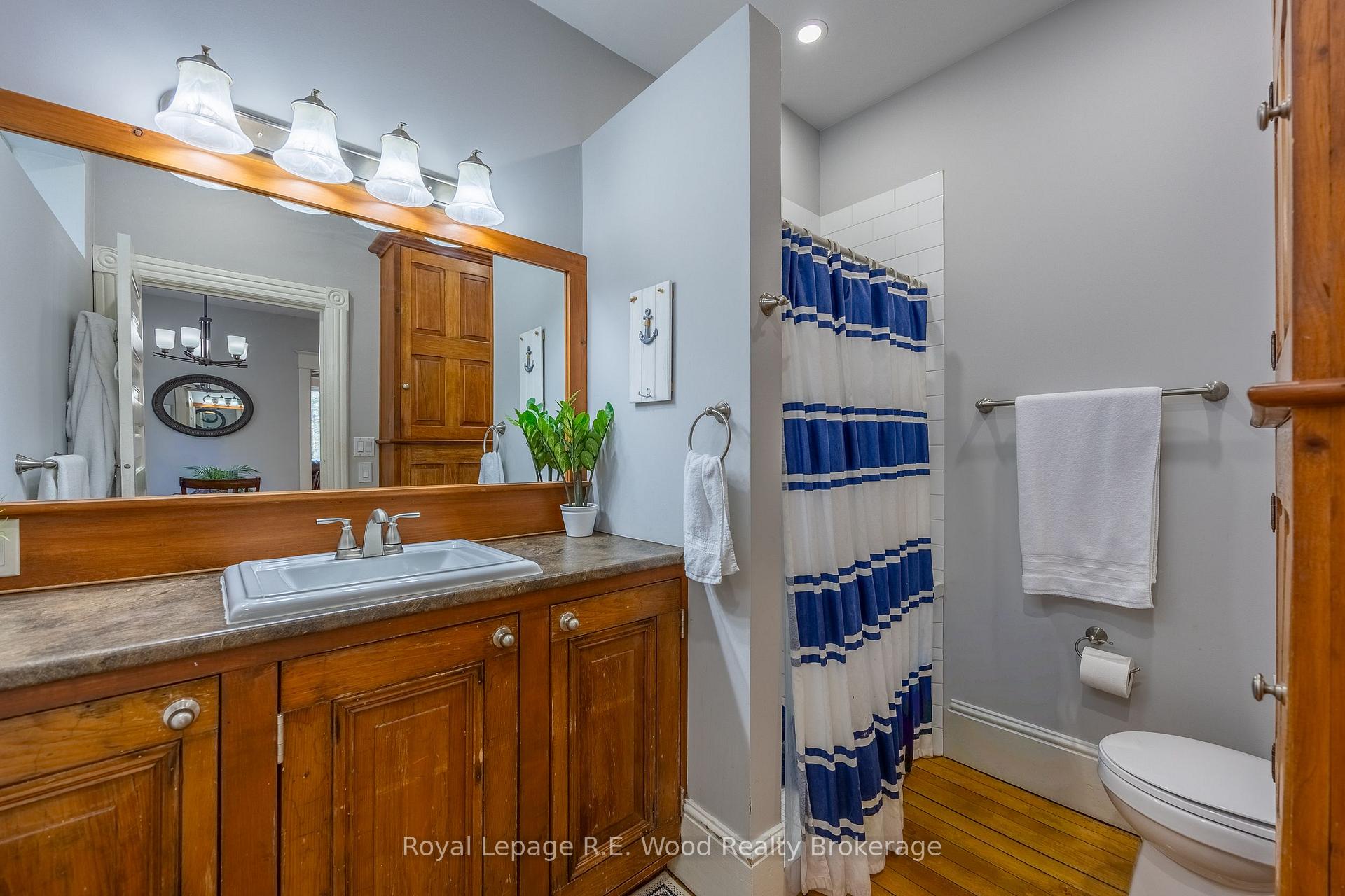Photo 10 of 10 George Street, Tillsonburg — HOMEH