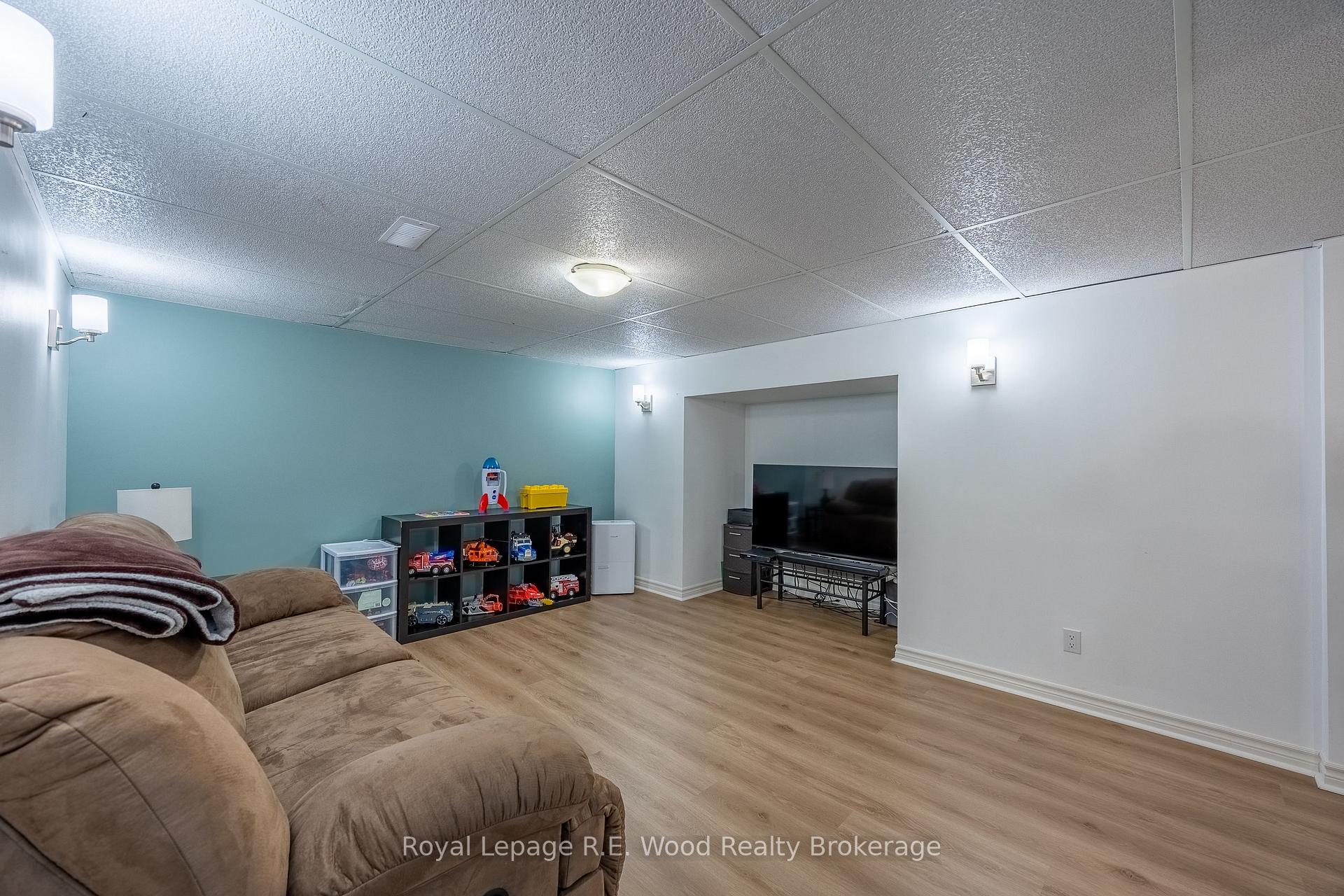 Photo 29 of 10 George Street, Tillsonburg — HOMEH