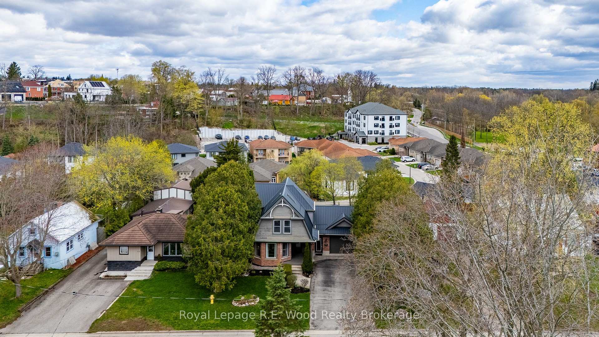 Photo 46 of 10 George Street, Tillsonburg — HOMEH