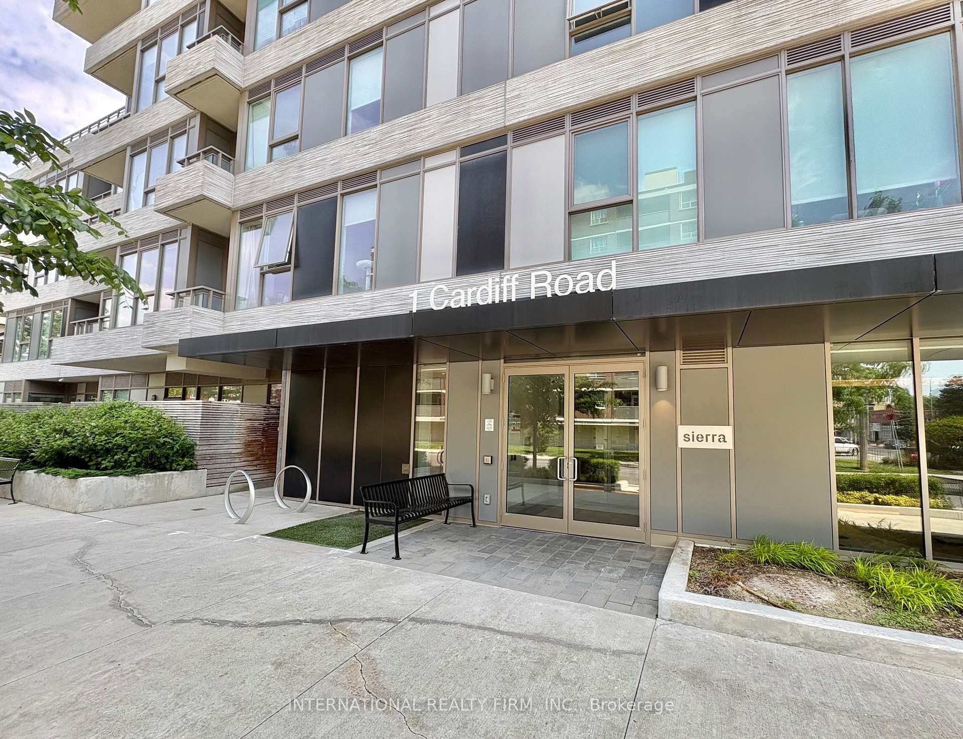 Photo 2 of Unit 606, 1 Cardiff Road, Toronto, Mount Pleasant East — HOMEH