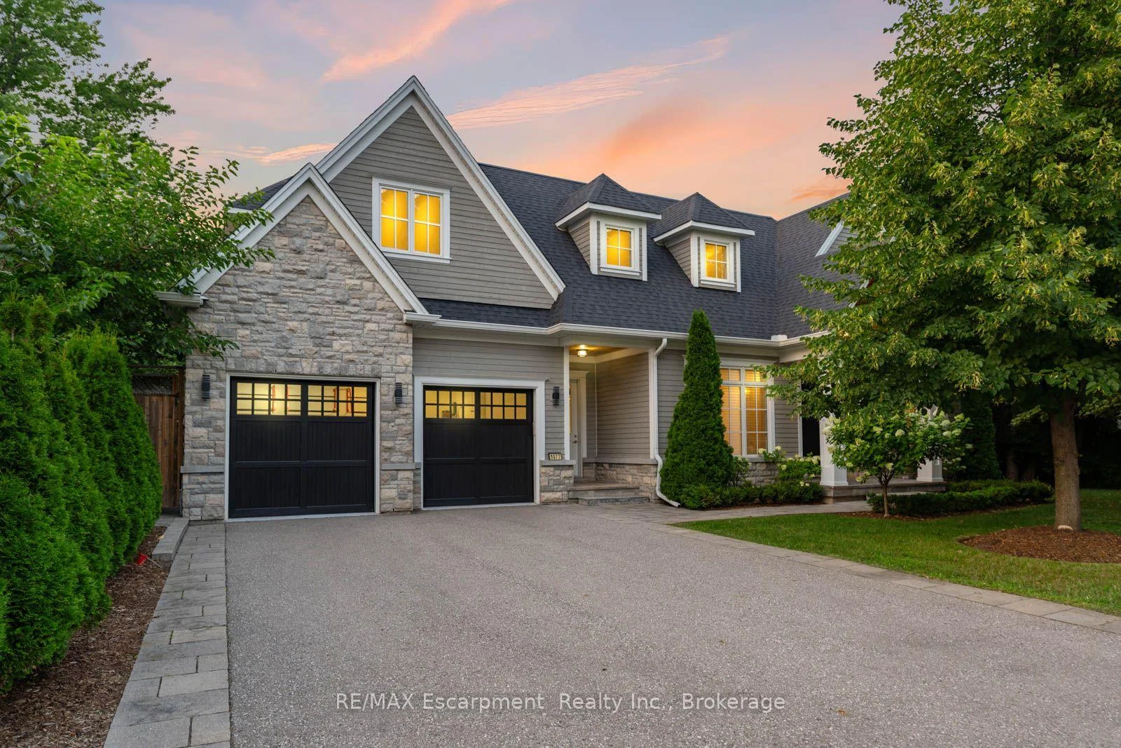 Photo of 1077 Bridge Road